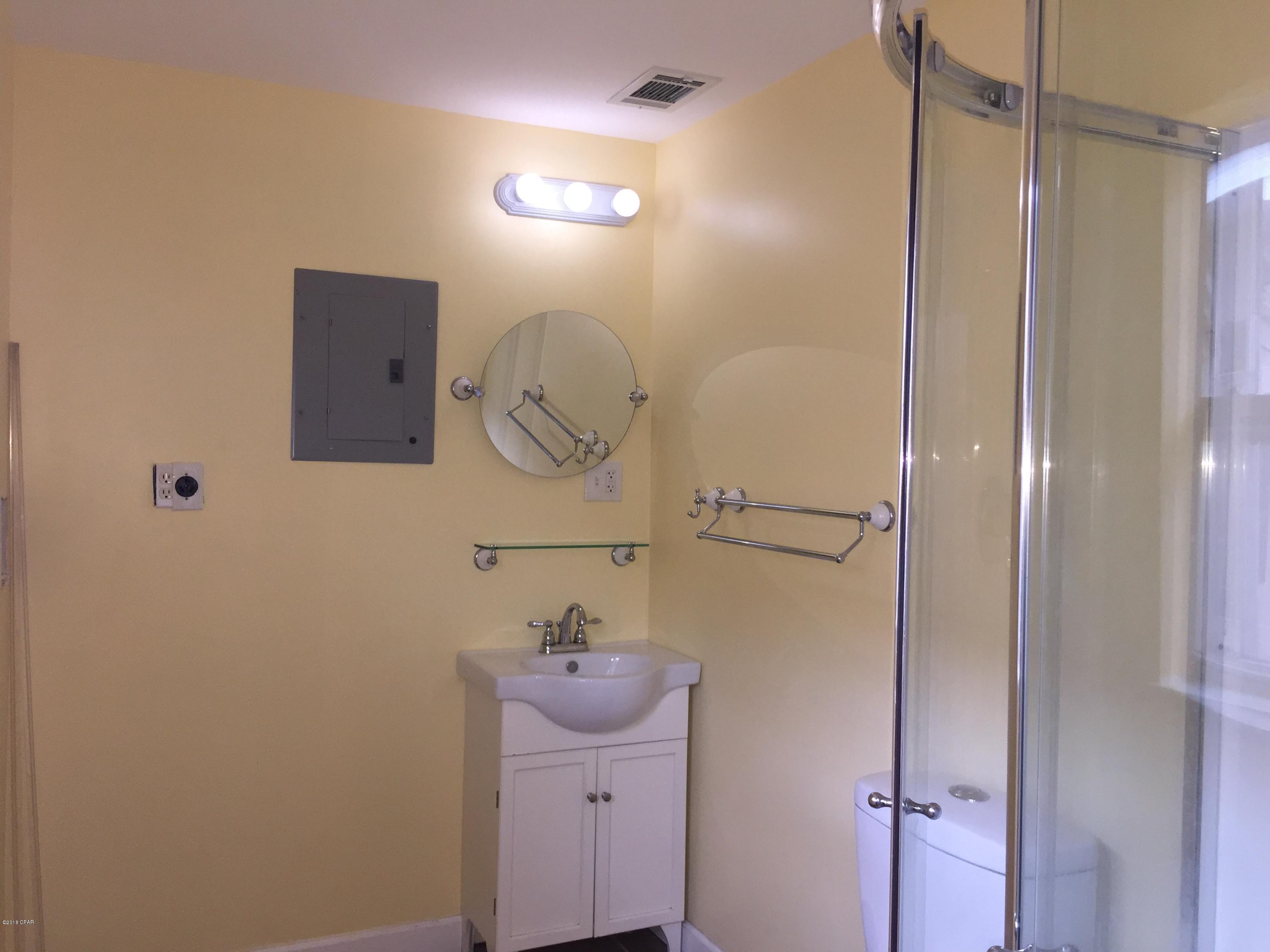 Biltmore Beach 1st Add - Residential Lease
