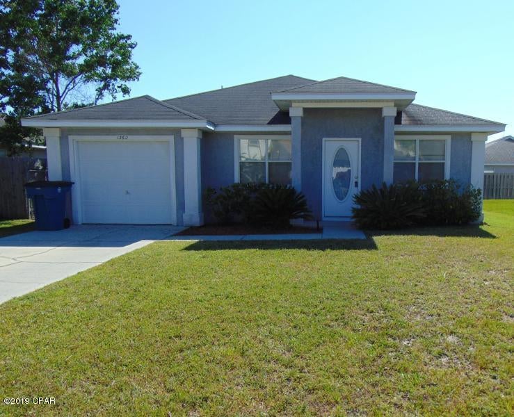 Cute starter home for first time home buyer or new family. PErfect location in a great school zone.
