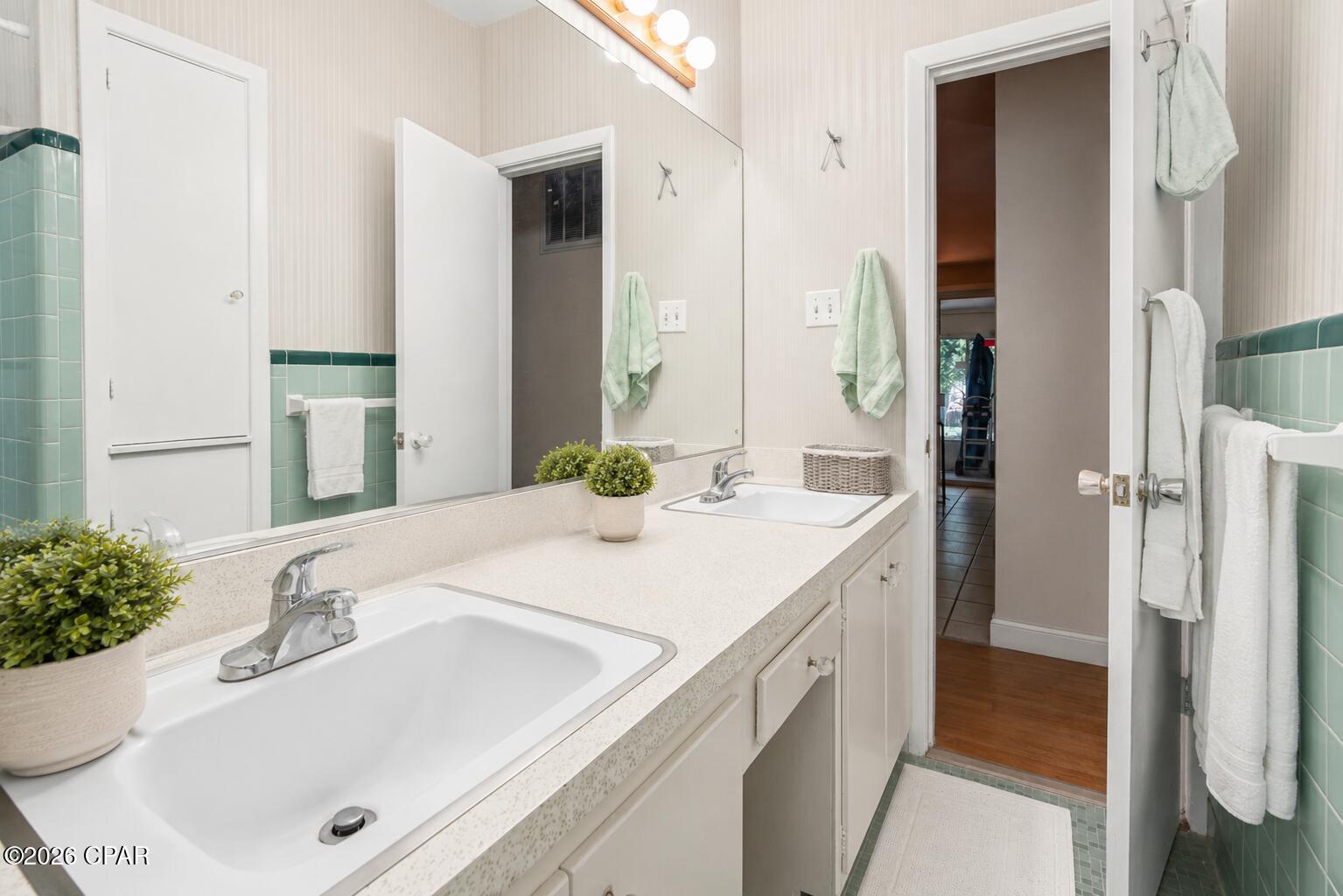 Cove Terrace 3rd Add - Residential