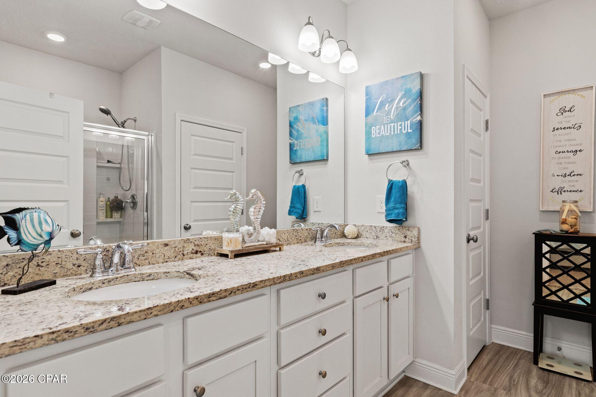Emerald Cove Villas - Residential