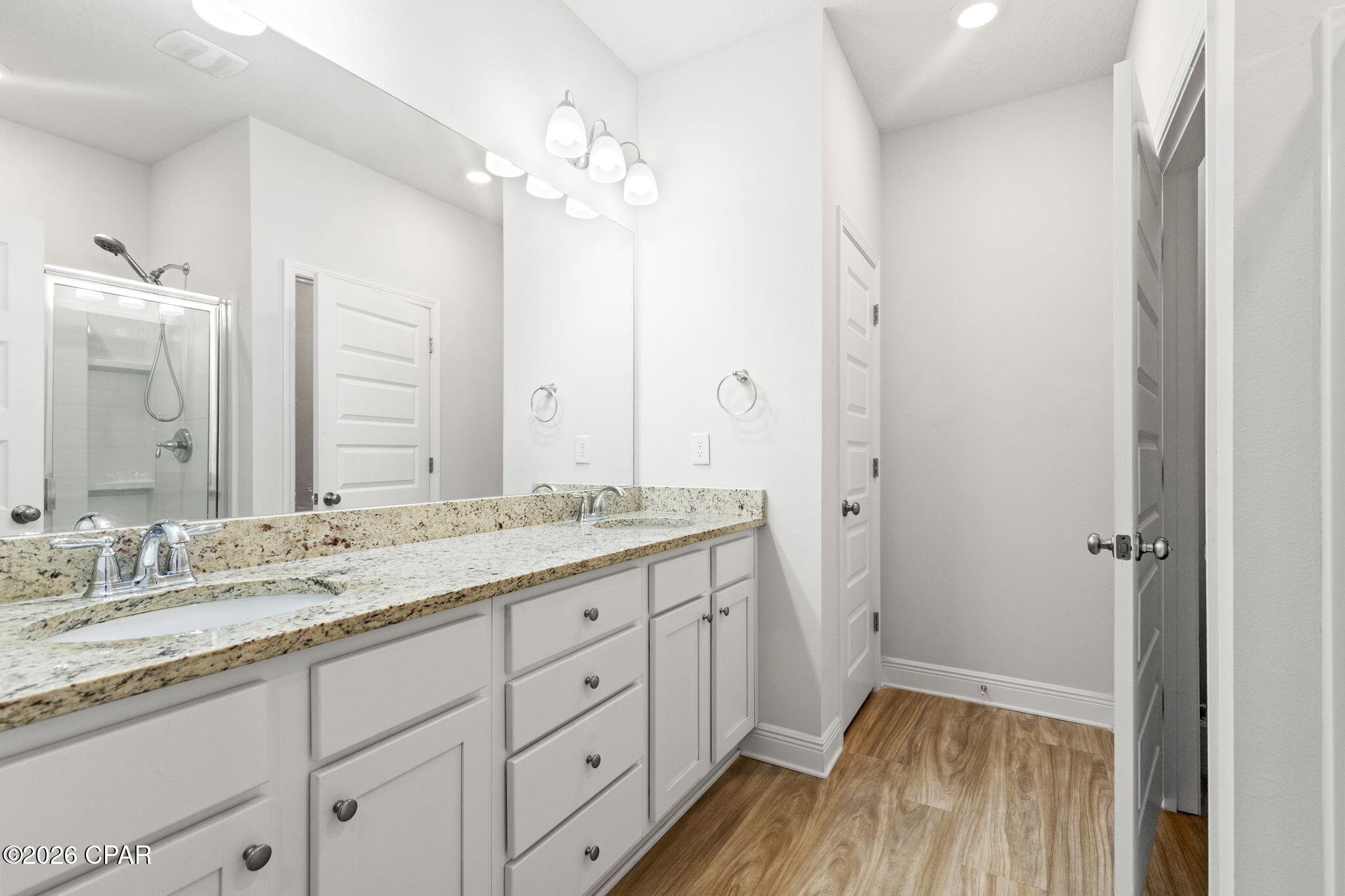 Emerald Cove Villas - Residential