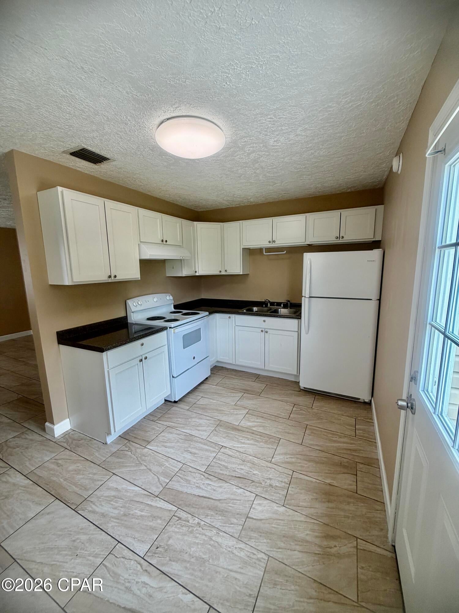 Robindale - Residential Lease