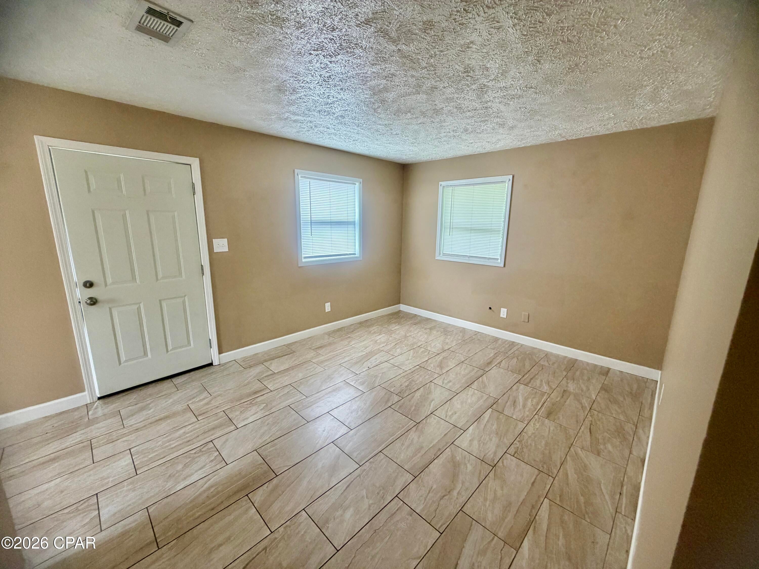 Robindale - Residential Lease