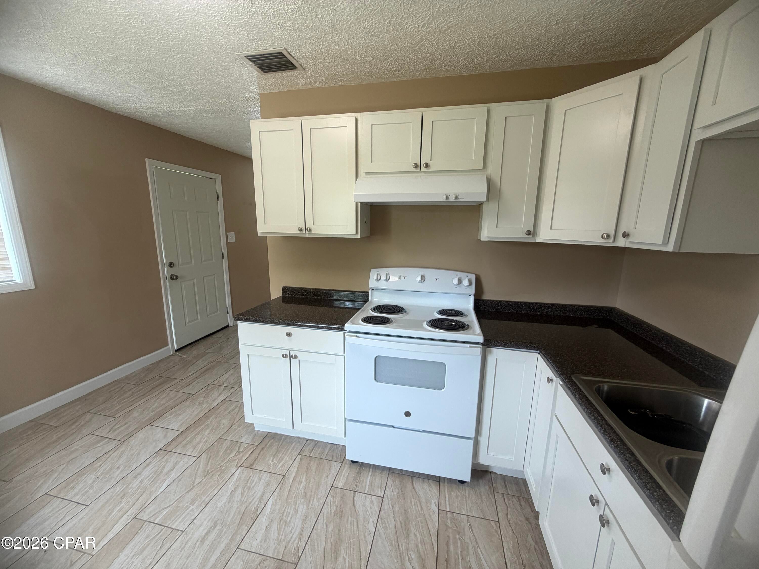Robindale - Residential Lease