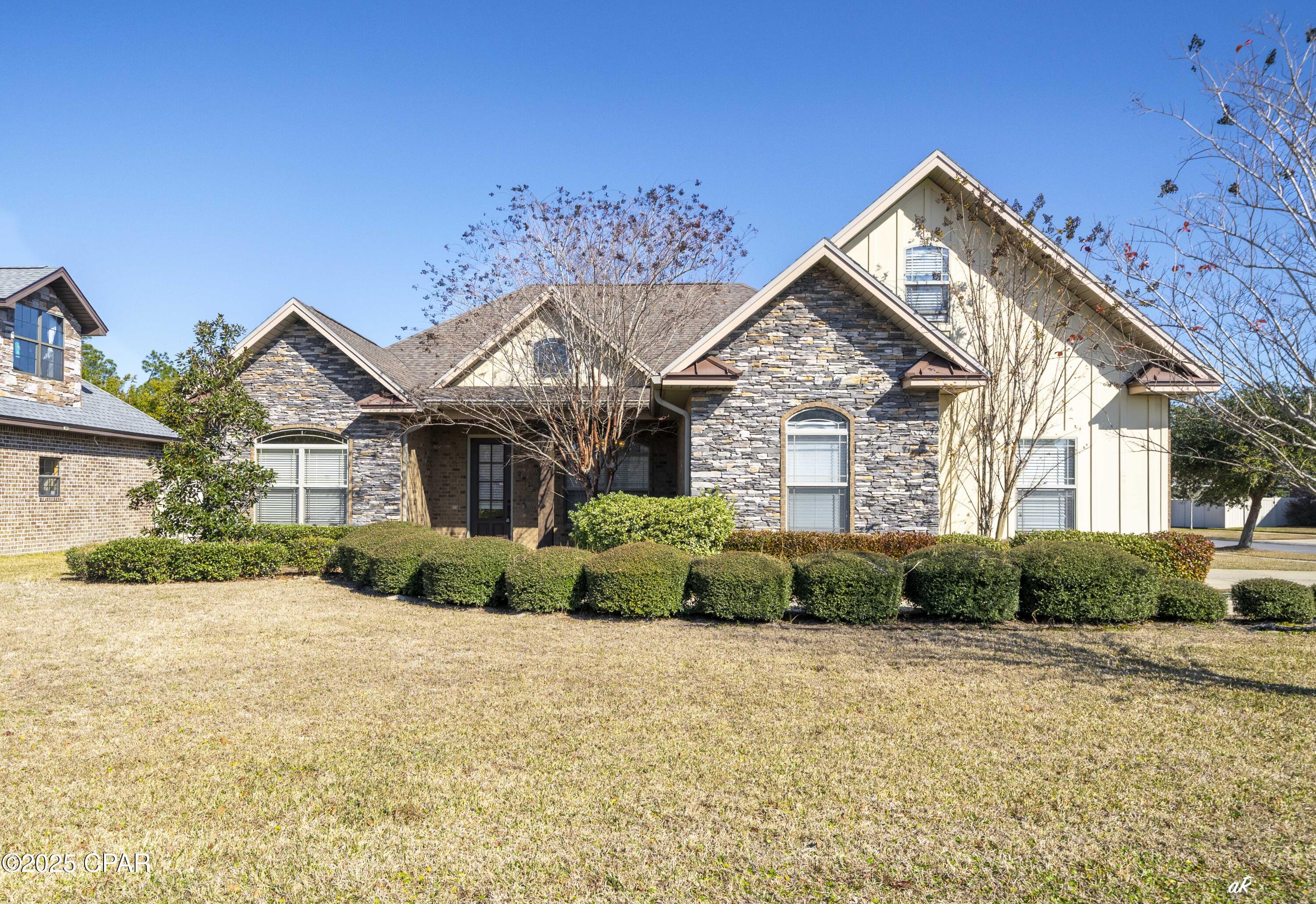 Available to rent in Hawk's Landing! This custom built home has an open floor plan with split bedrooms. Large master suite with cedar lined closets. Bonus room over garage with full bathroom (could be used as a 5th bedroom). Large corner lot with fenced yard. Ask about discounted deposit for Active Duty Military. MUST HAVE APPLICATION ON FILE BEFORE SHOWING WILL BE SCHEDULED