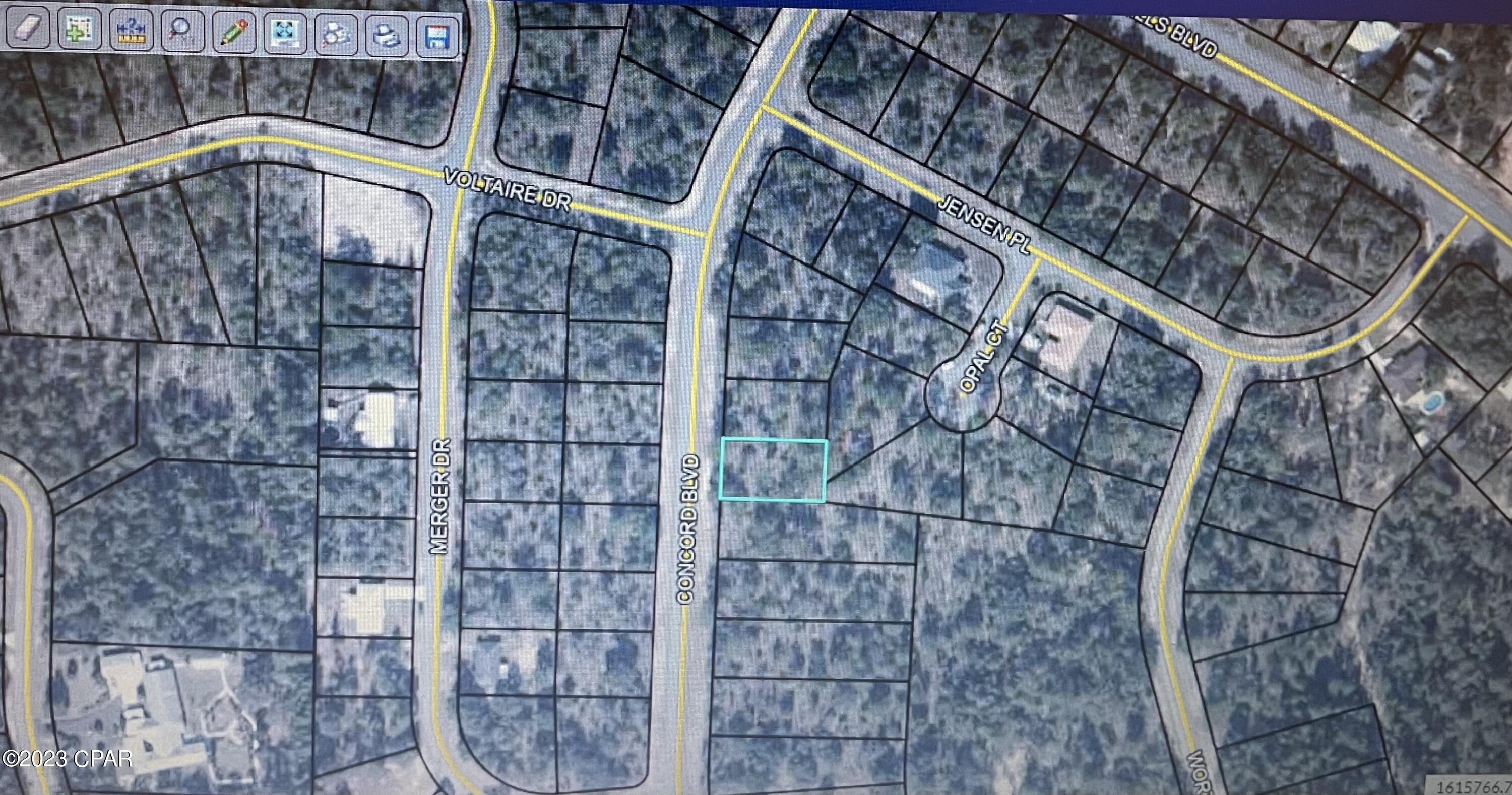 Nice building lot in Sunny Hills. Lot is mostly wooded. Not far from Boat Lake for seasonal swimming. Several fishing lakes in the area. Approx. 45 minutes to Panama City Beach, 20 minutes to Chipley for local shopping and medical. Restricted to site built homes only, no mobile homes. Deed restrictions.

Agent to Agent Remarks: Buyer to pay title ins/search fee, stamps on deed, title co closing fee. Buyers to verify any/all info. Buyer to contact US Water to find out if sewer is available. CITY WATER IS AVAILABLE.