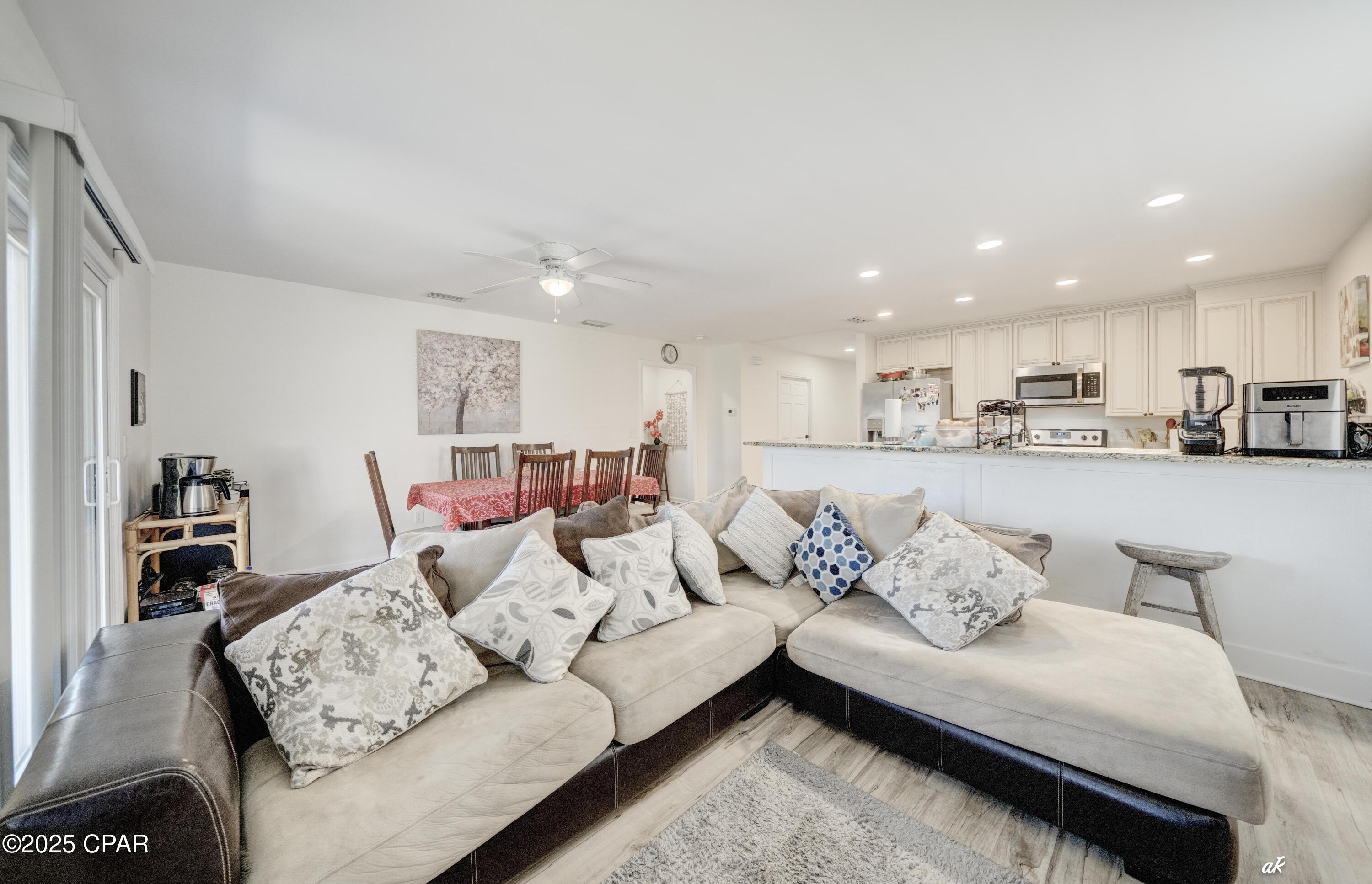 North Lagoon Oaks - Residential