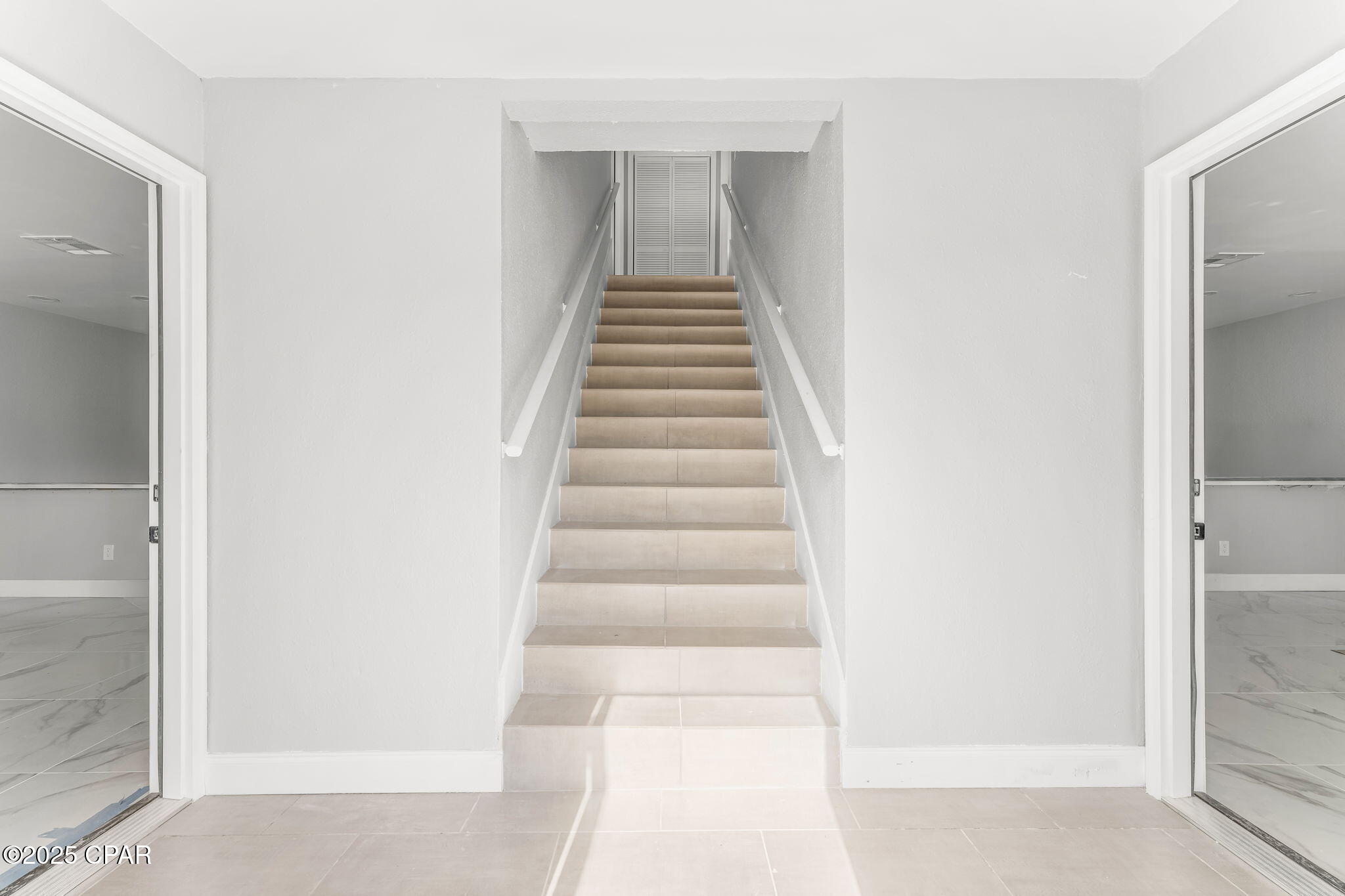 Silver Sands Unit 2 - Residential Lease