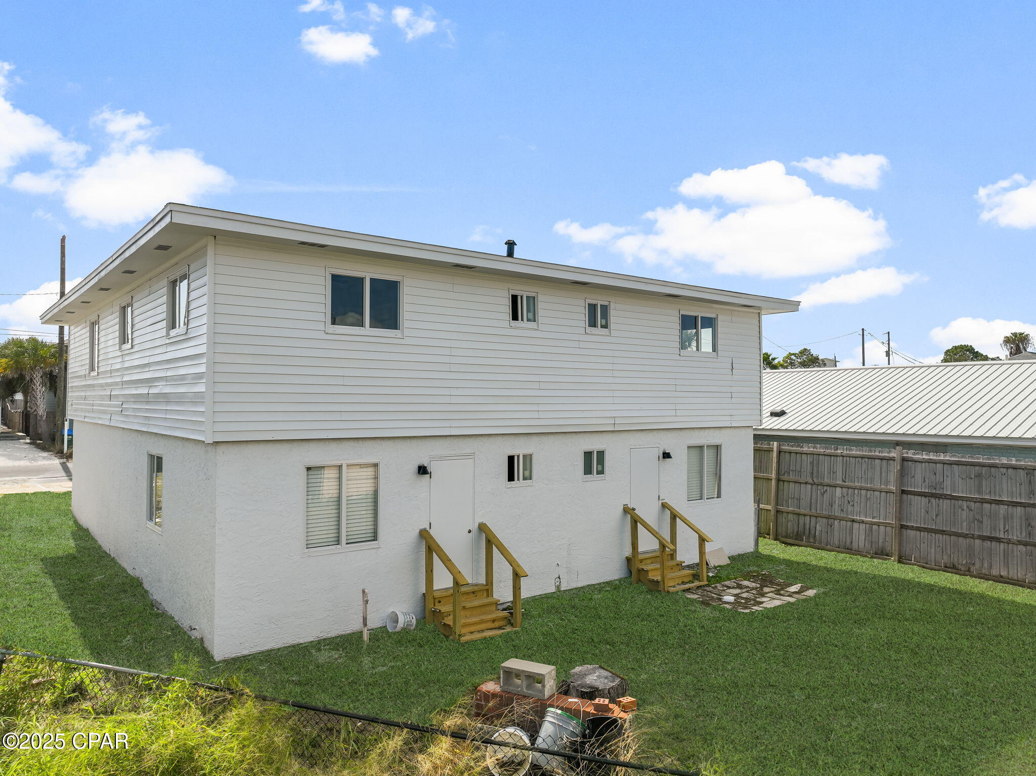 Silver Sands Unit 2 - Residential Lease