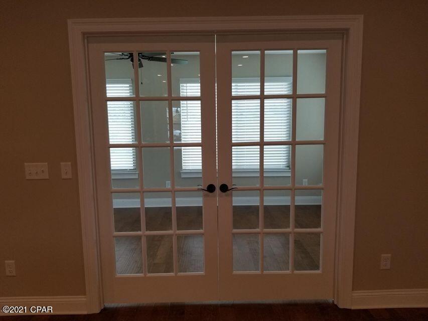 All brick 4 bedroom 3 full bath home with open floor plan Florida room, real wood cabinets and SS steel appliances. Master bedroom & bath has large walk-in closets, jetted tub, separate shower. Open patio with outside shower.

This listing is for comp purpose.