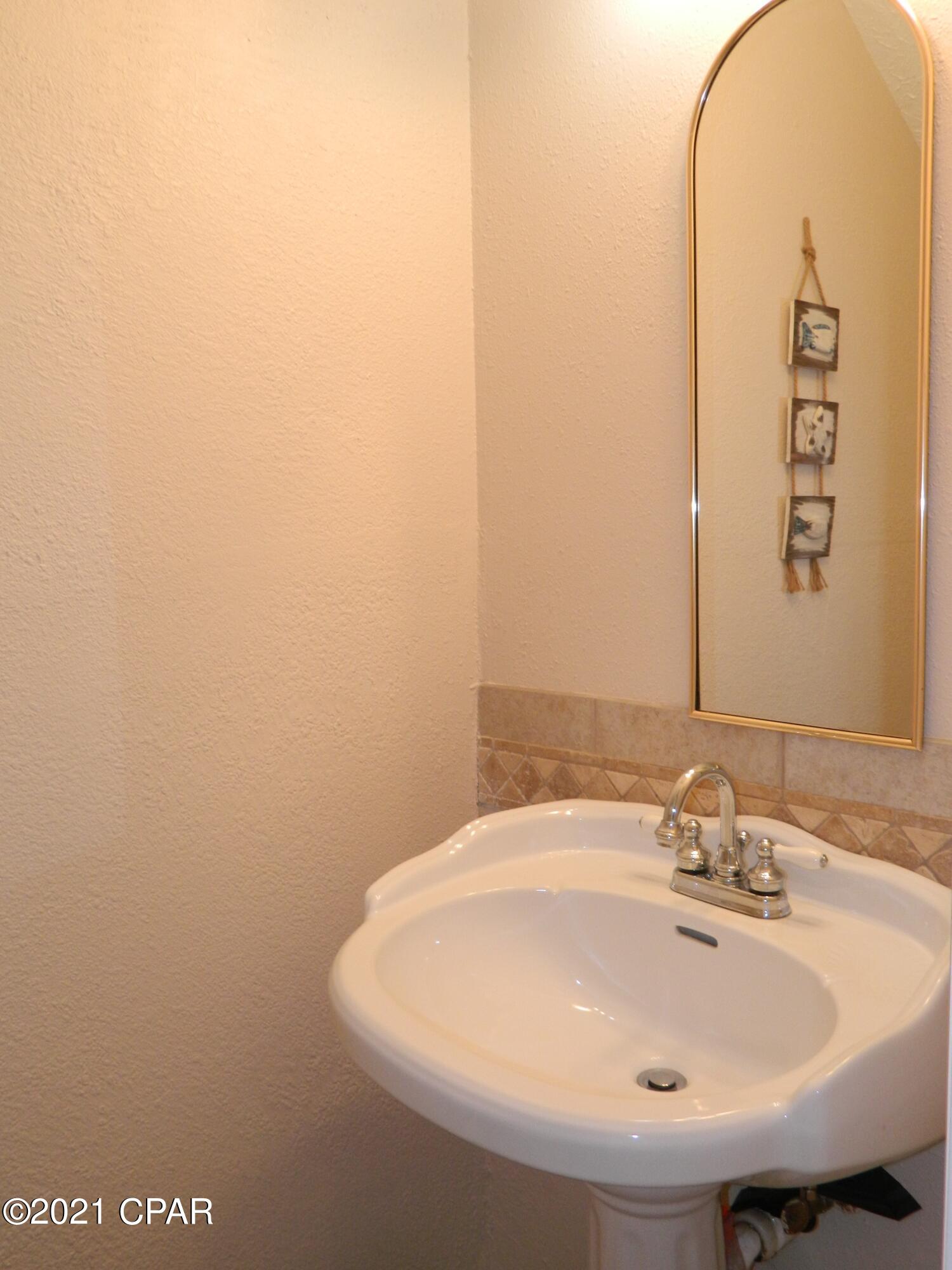 Holiday Beach Unit 16 - Residential Lease