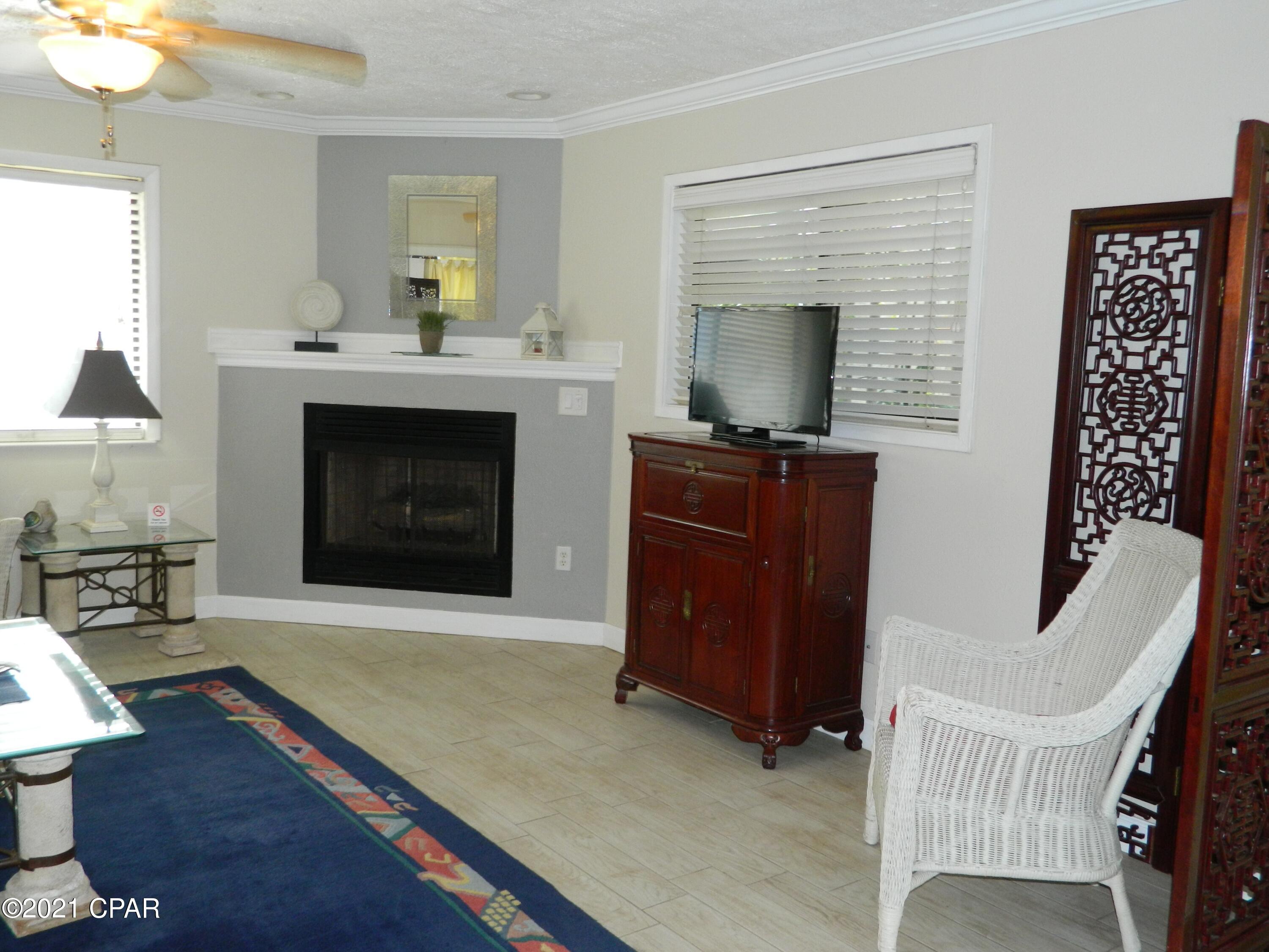 Holiday Beach Unit 16 - Residential Lease