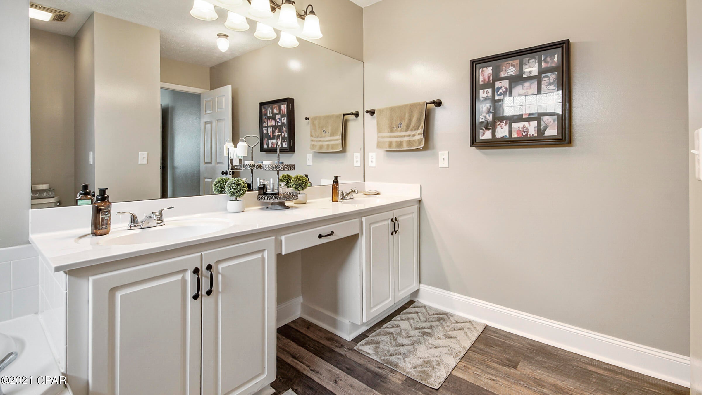 Pelican Point - Residential