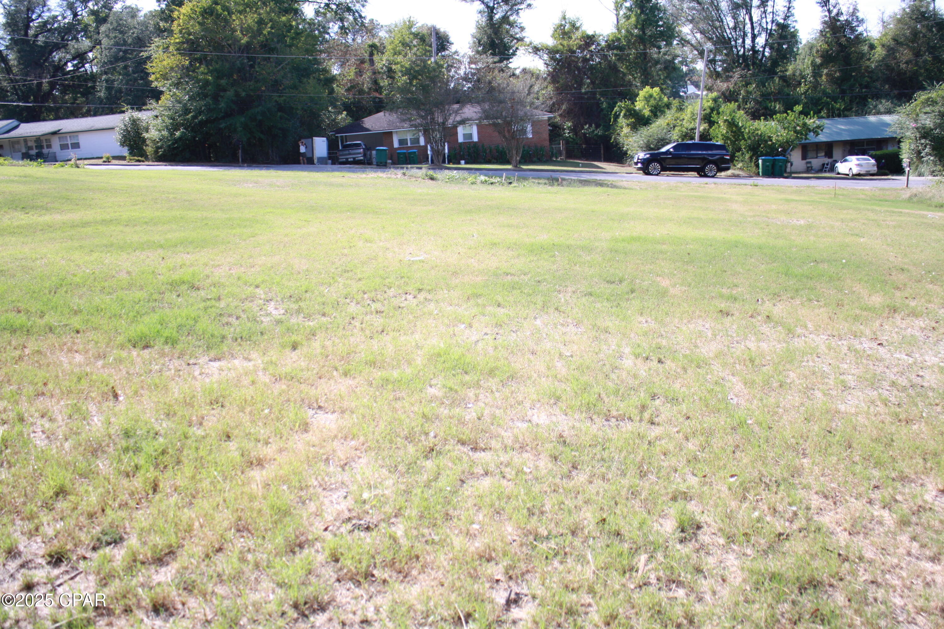Don't miss your chance to own a build-ready lot in one of Marianna's most convenient locations! Build your dream home or set-up a doublewide mobile home. This ready-to-build site has the municipal utilities while being close to schools, downtown area, shopping and medical care. The site is already cleared and ready for building. Excellent opportunity in an established neighborhood. 

The zoning is R3 with multiple uses as determined by the City of Marianna.