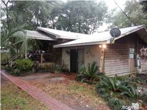 UPDATE 10/07/2014 Buyer walked, approved short sale at 60K.Great short sale opportunity, Home features open concept, 3 bedroom, 2 bath plus a bonus room/den. Property is completely fenced for privacy and includes a nice 15 x 20 workshop. Located close to new airport and back beach road. Call your favorite Realtor today to schedule a showing before it is gone. All room measurements are approximate and buyer to verify if important.