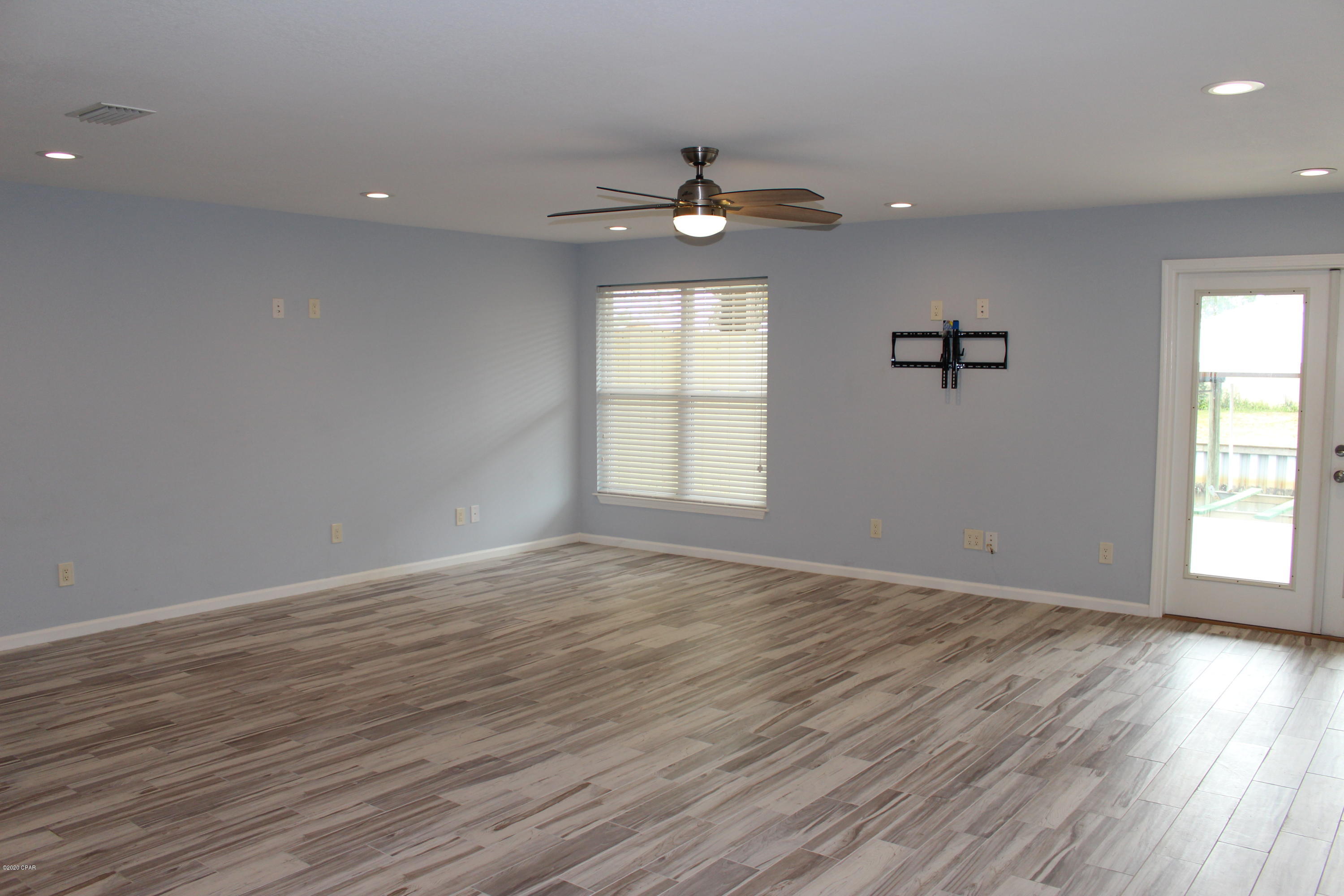 Venetian Villa 2nd Add Replat - Residential Lease
