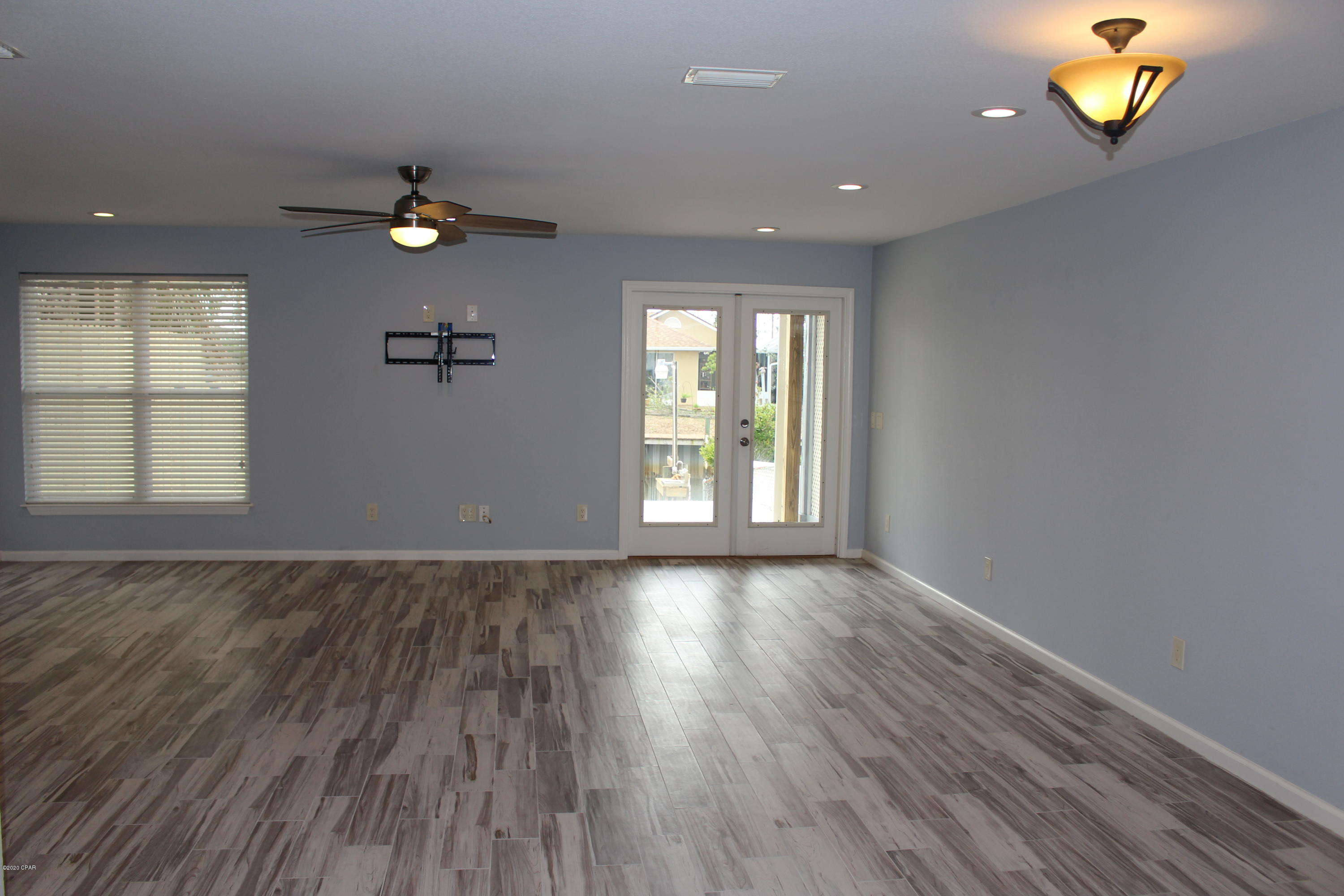 Venetian Villa 2nd Add Replat - Residential Lease