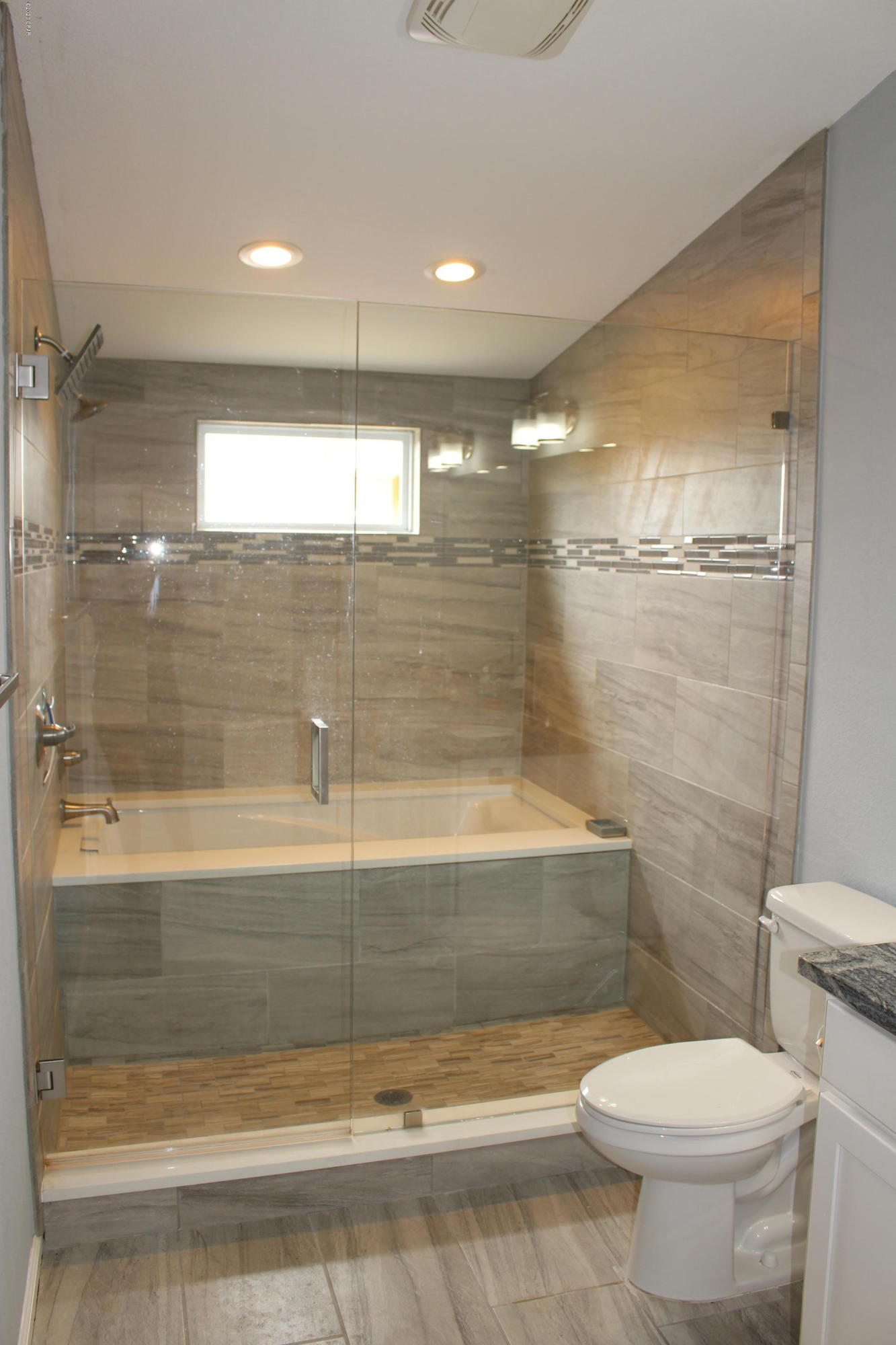 Venetian Villa 2nd Add Replat - Residential Lease