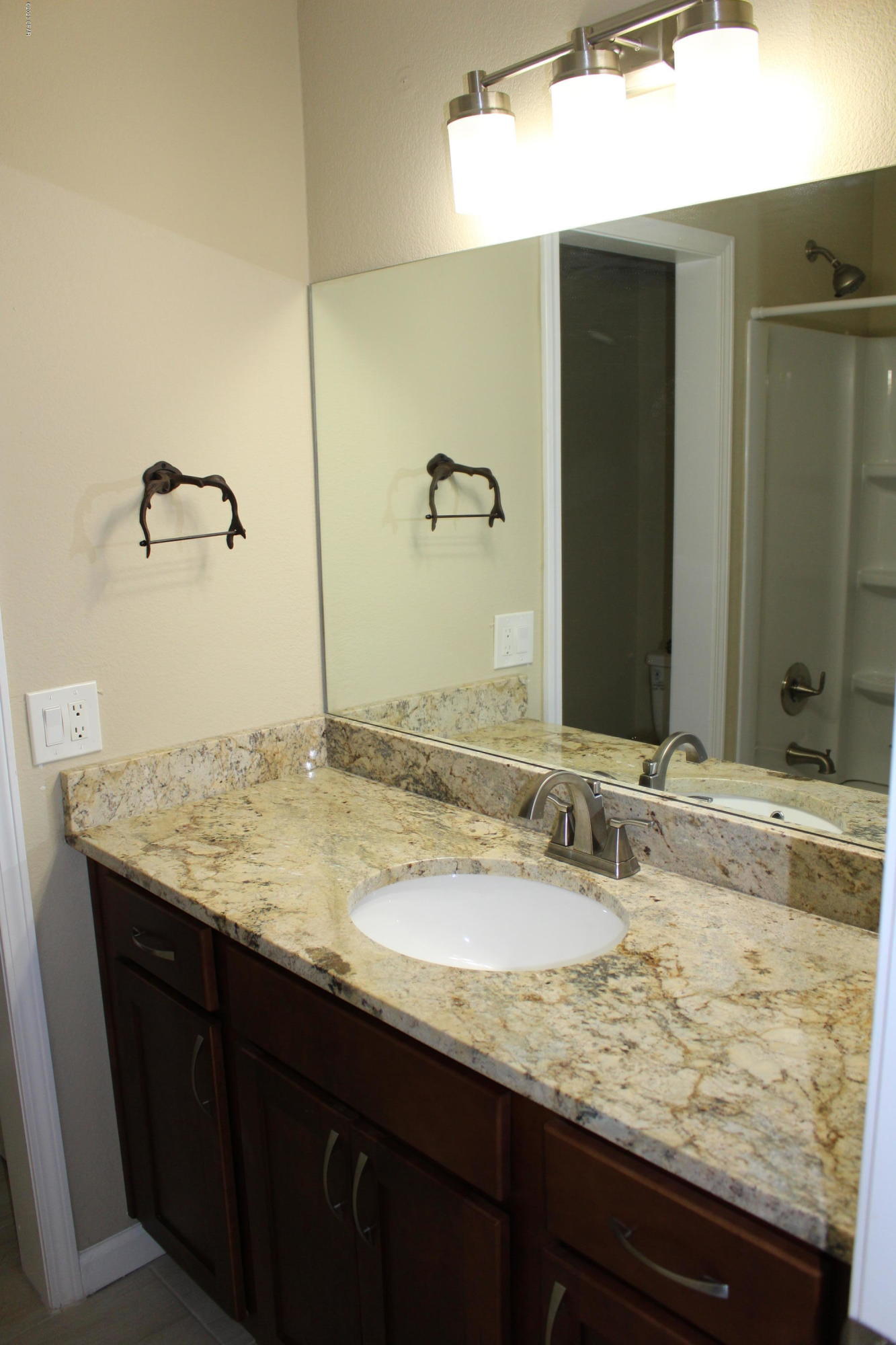 Venetian Villa 2nd Add Replat - Residential Lease