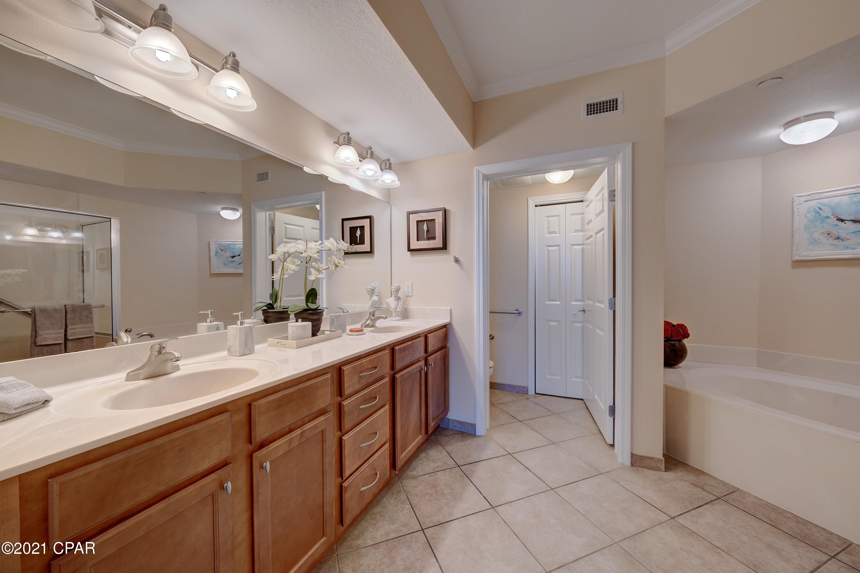 Magnolia Bay Club - Residential