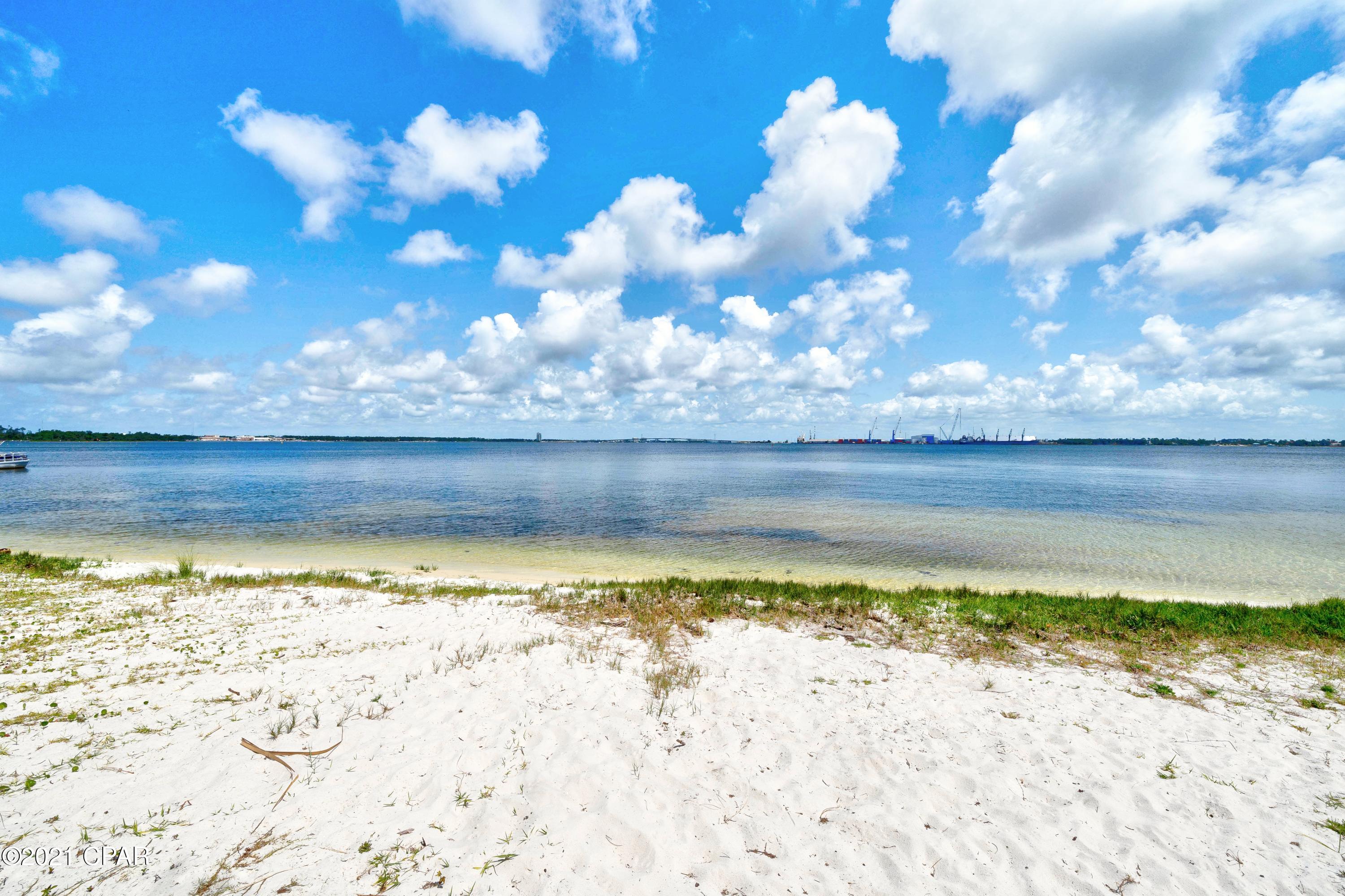 Magnolia Bay Club - Residential