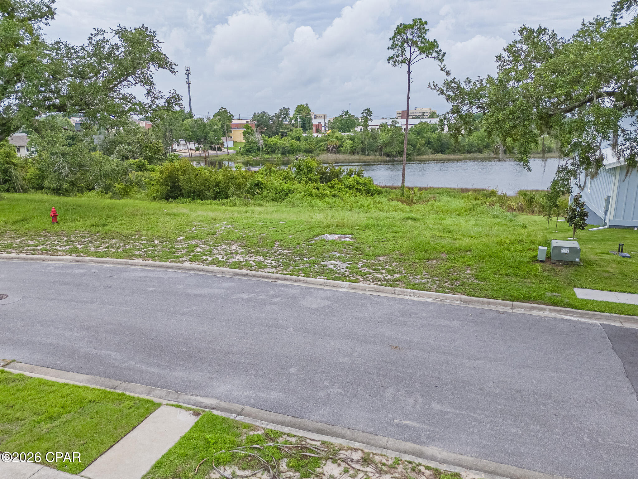 Cove Pointe - Land