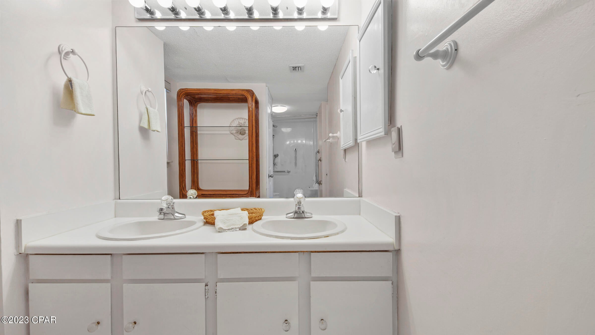 Moonspinner Apartments - Residential