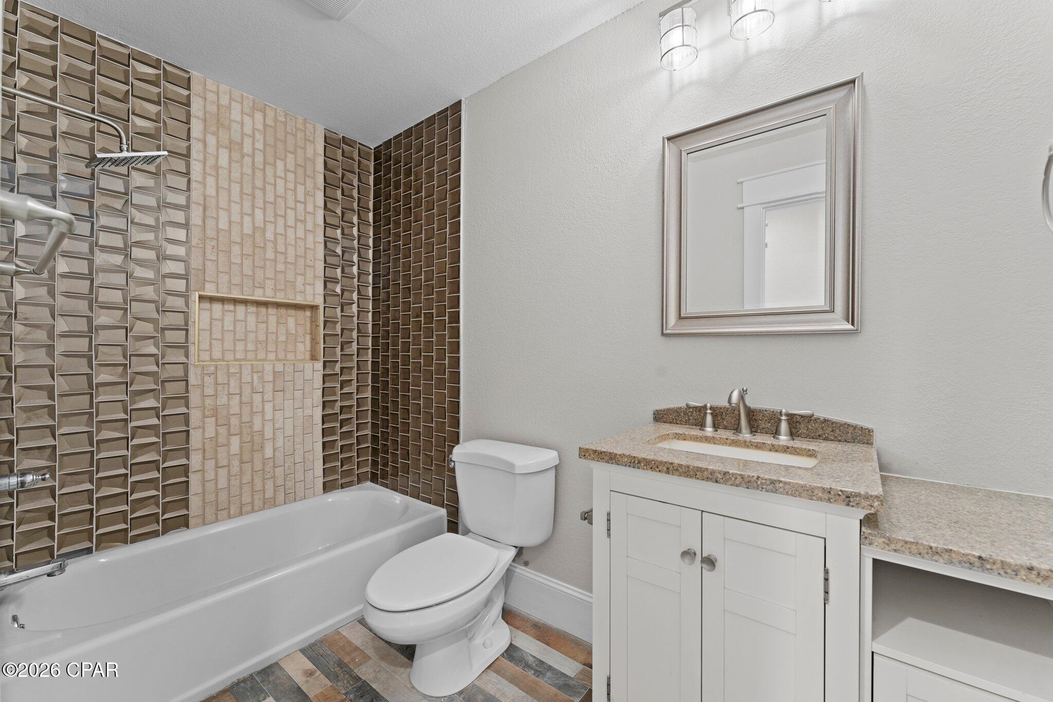 Country Club Harbour Estates - Residential