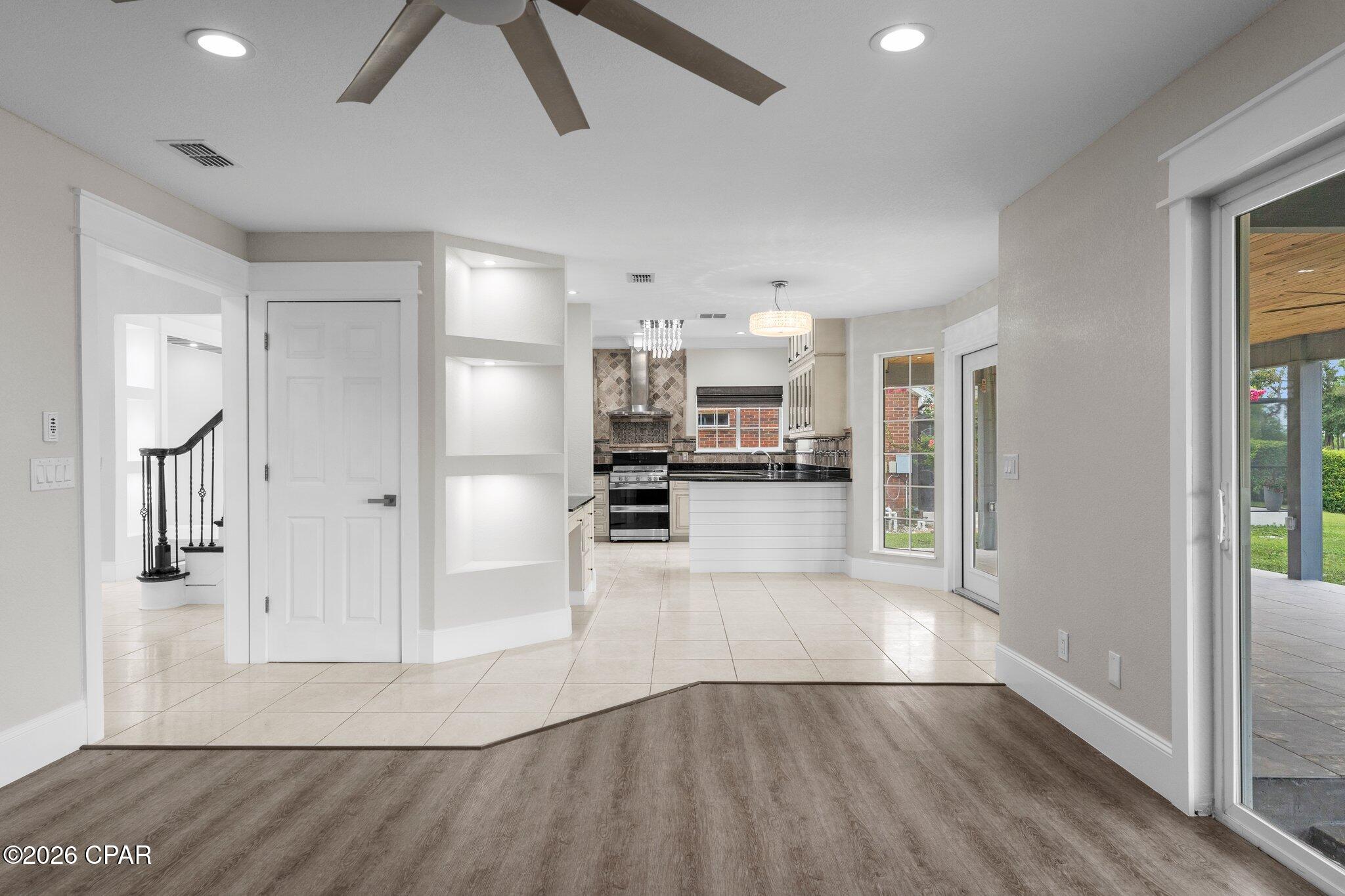 Country Club Harbour Estates - Residential