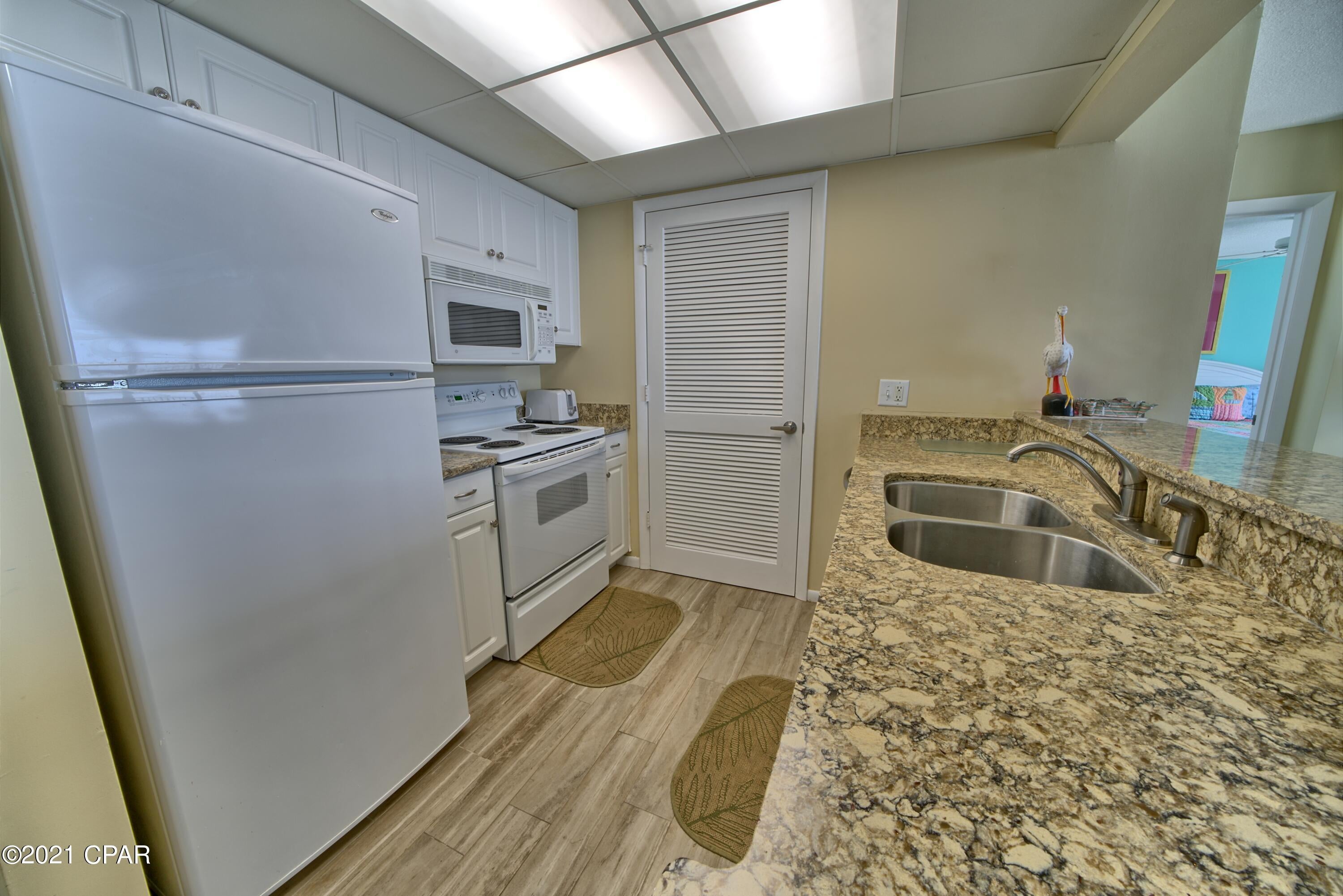 Long Beach Towers I - Residential