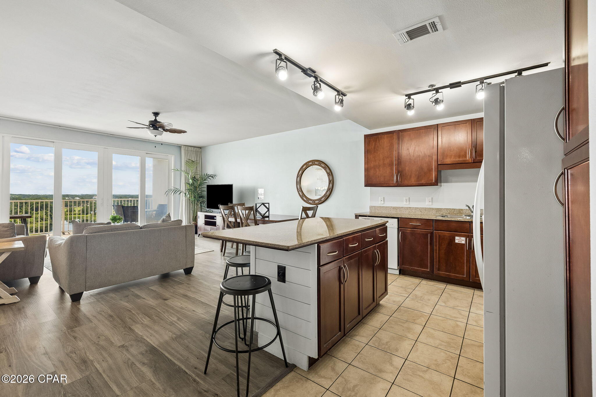 Laketown Wharf - Residential