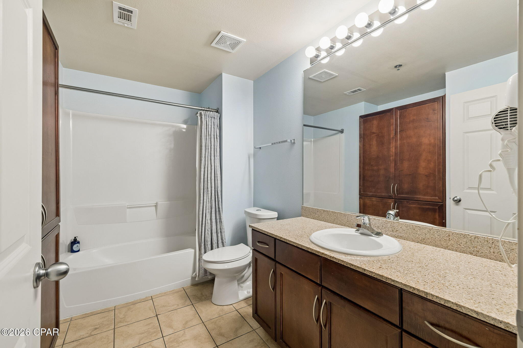 Laketown Wharf - Residential