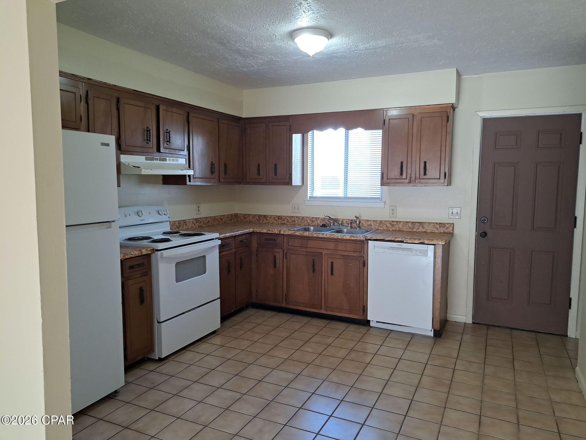 [No Recorded Subdiv] - Residential Lease