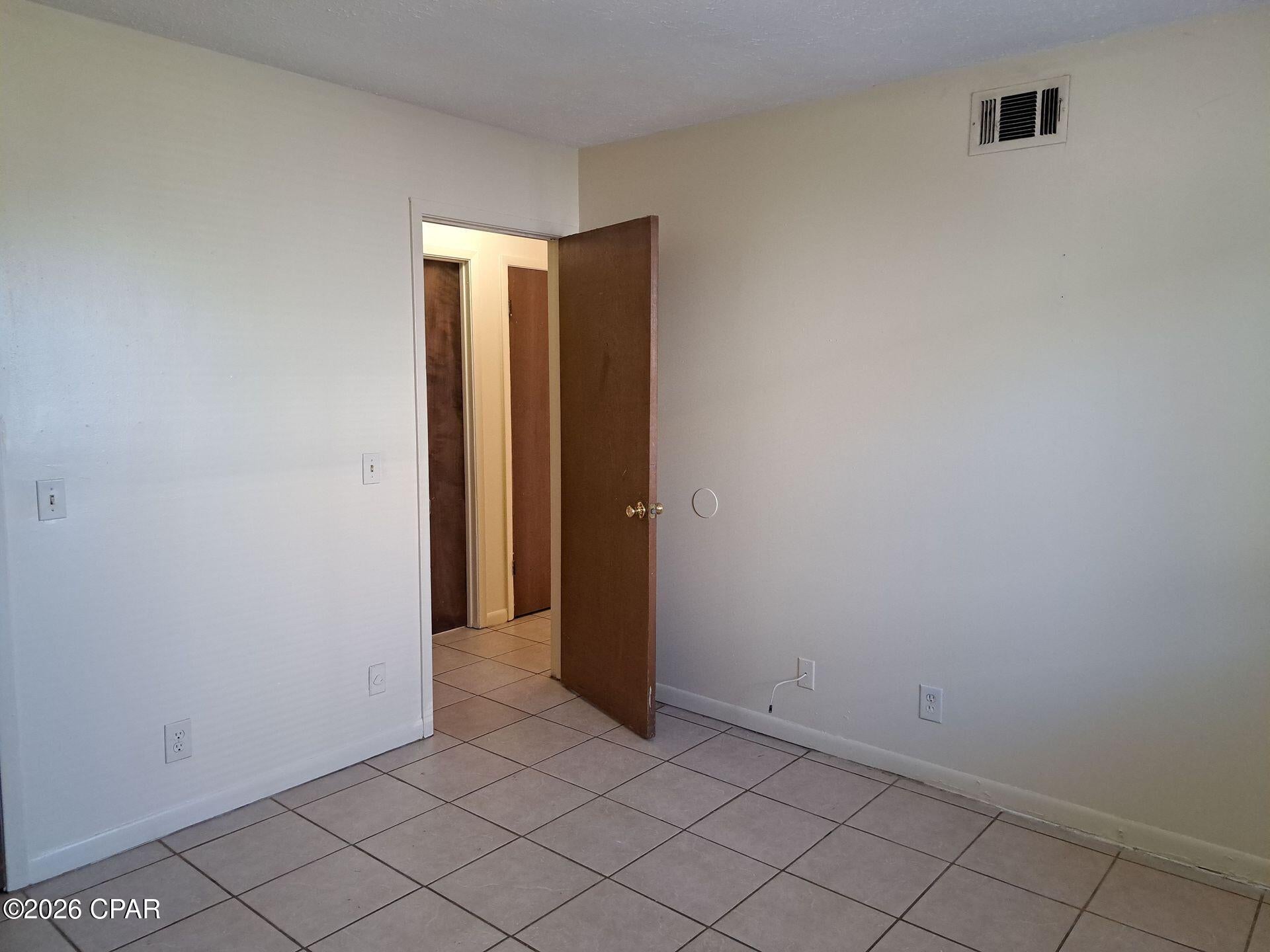 [No Recorded Subdiv] - Residential Lease
