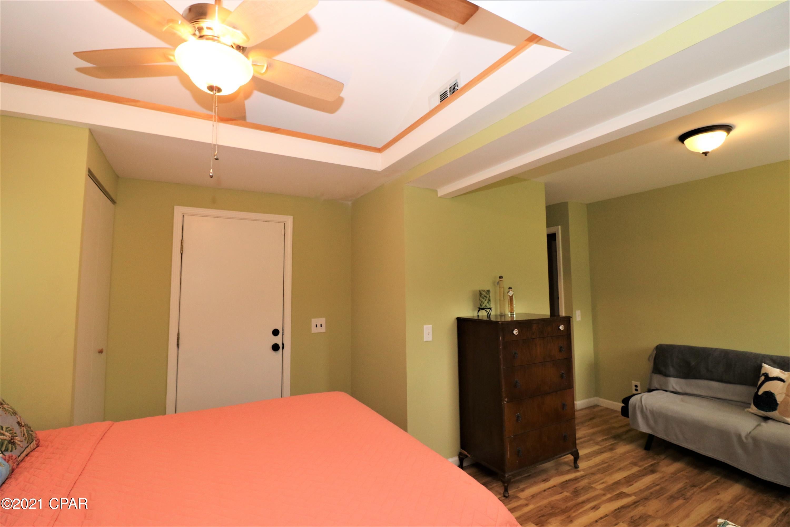 North Lagoon Oaks 4th - Residential