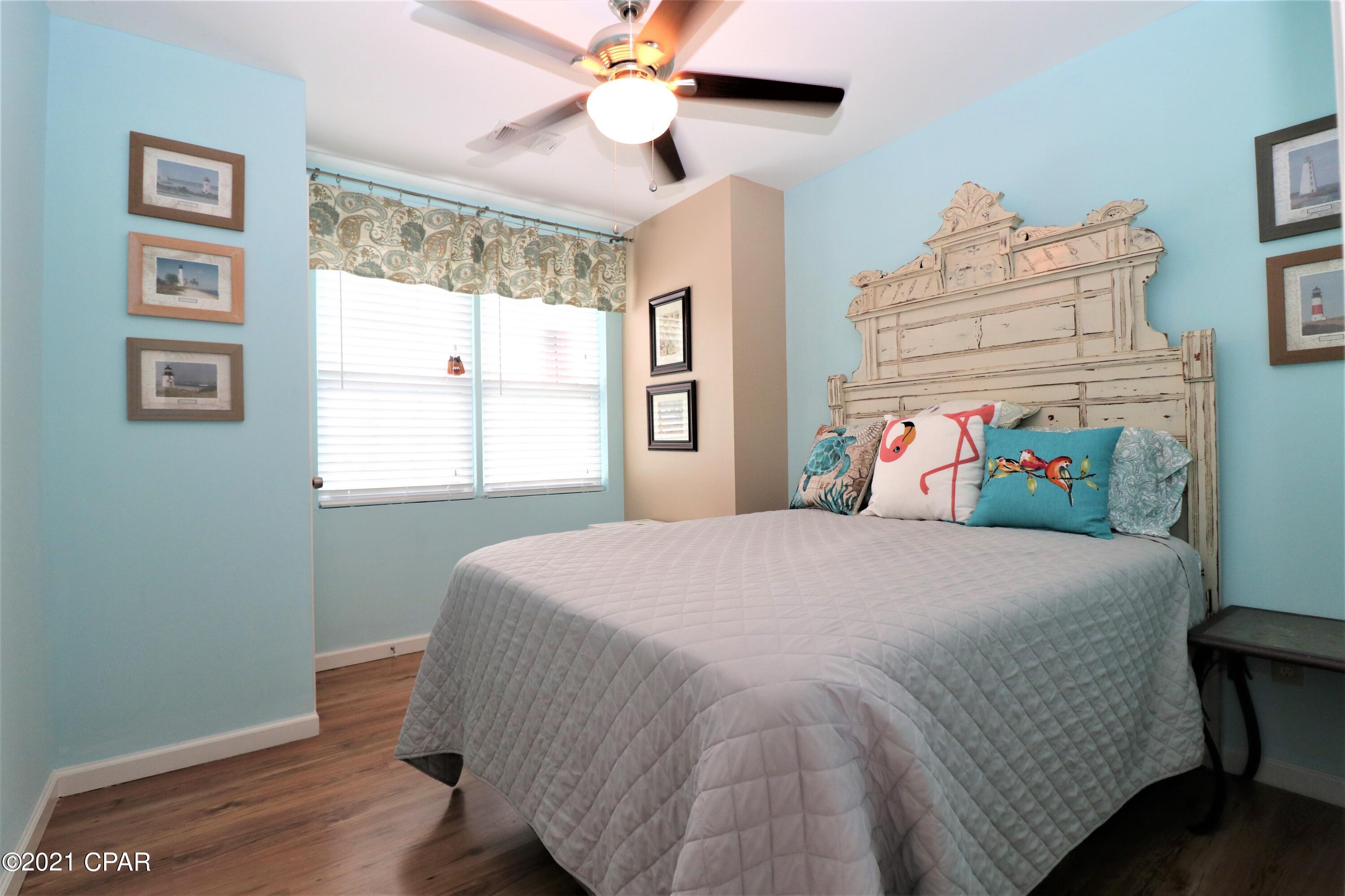 North Lagoon Oaks 4th - Residential