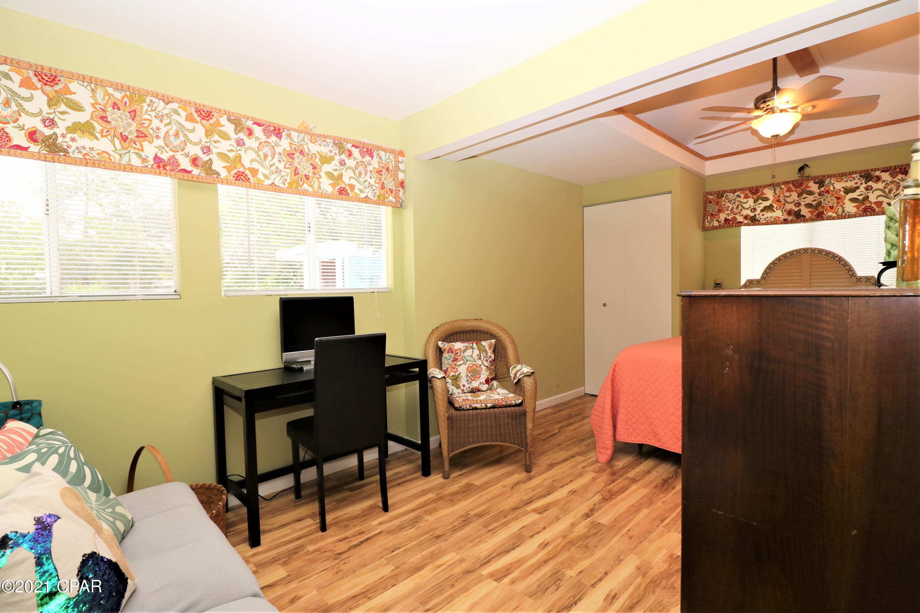 North Lagoon Oaks 4th - Residential