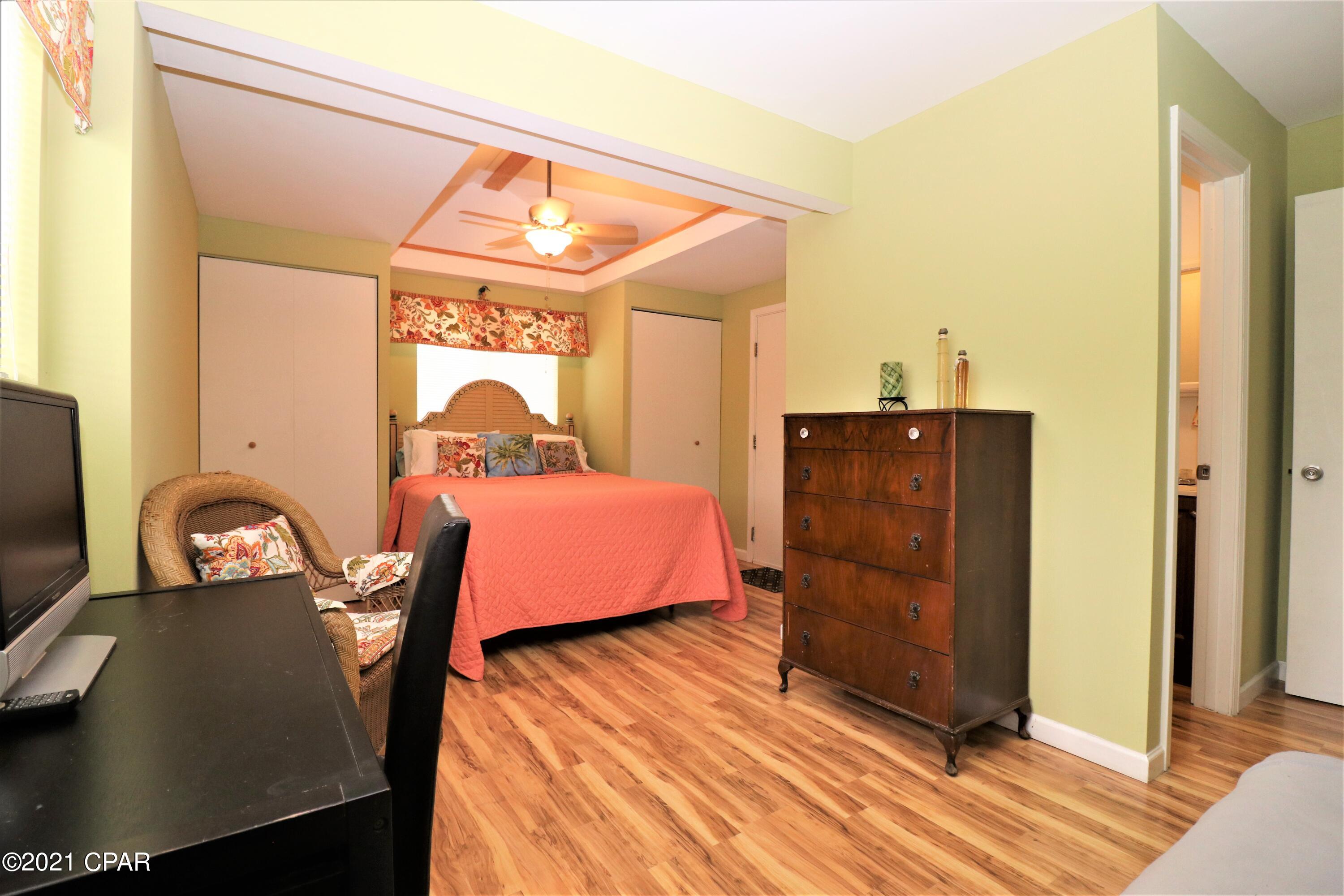 North Lagoon Oaks 4th - Residential