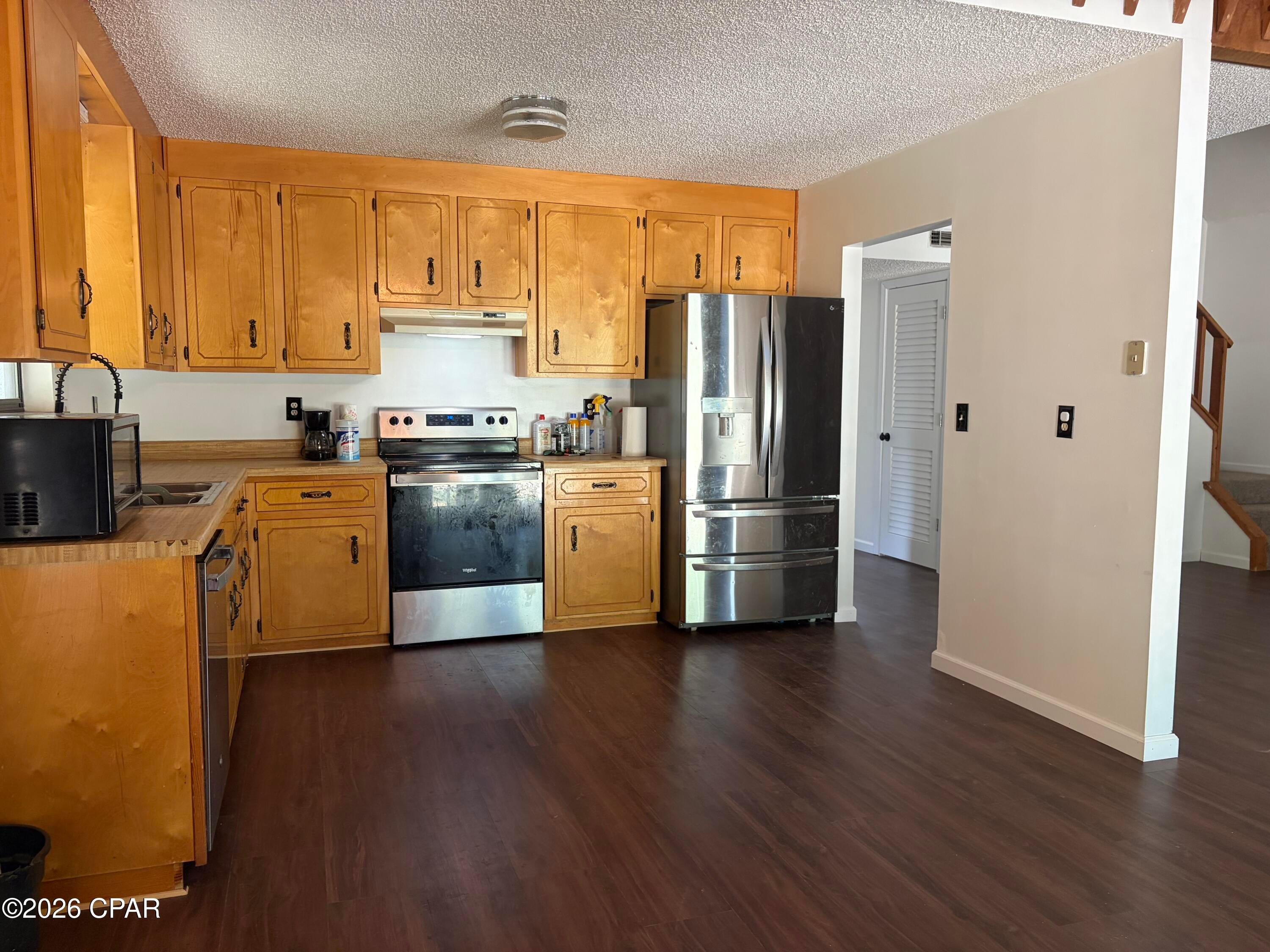 Compass Lake In The Hills - Residential