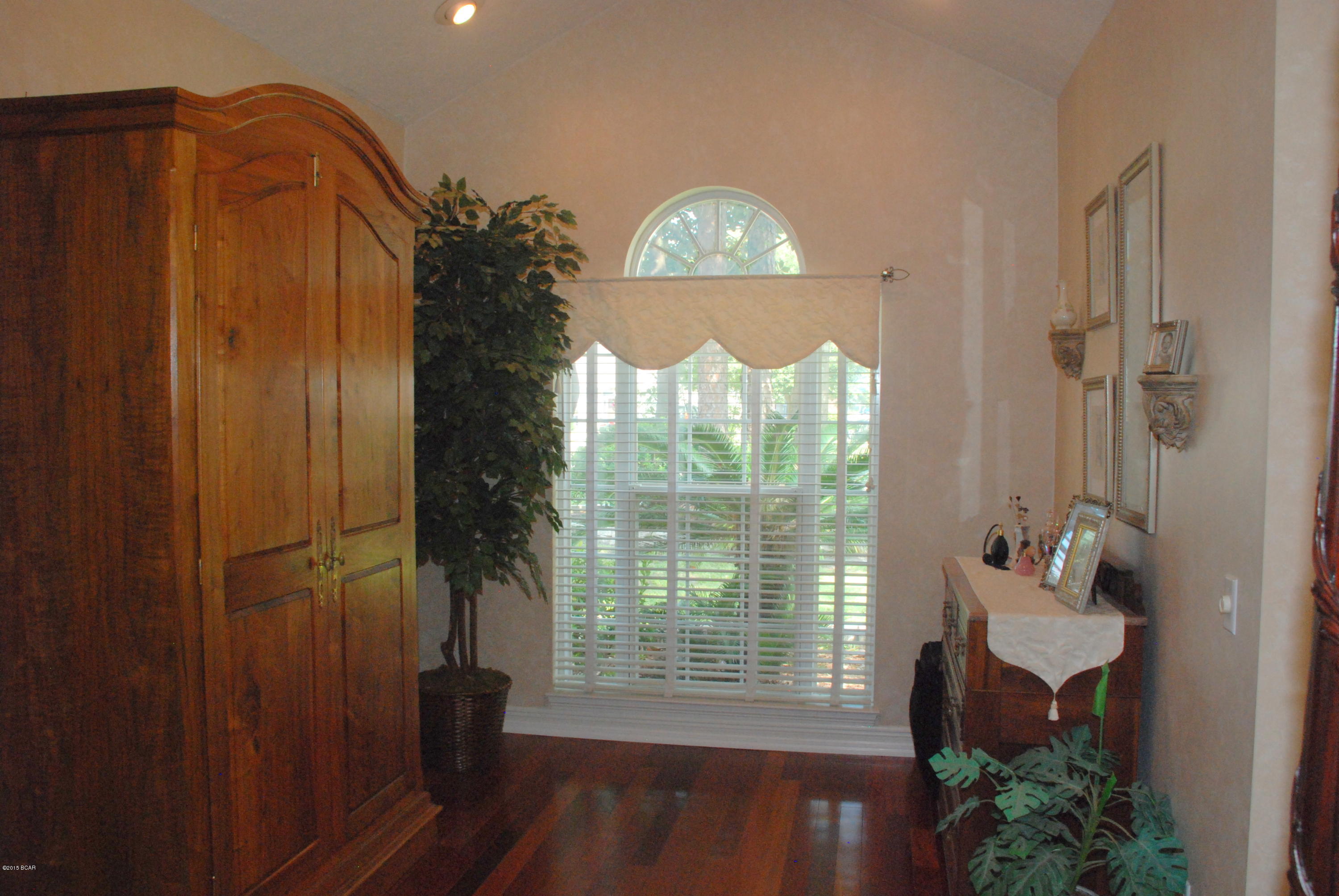 Country Club Harbour Estates - Residential