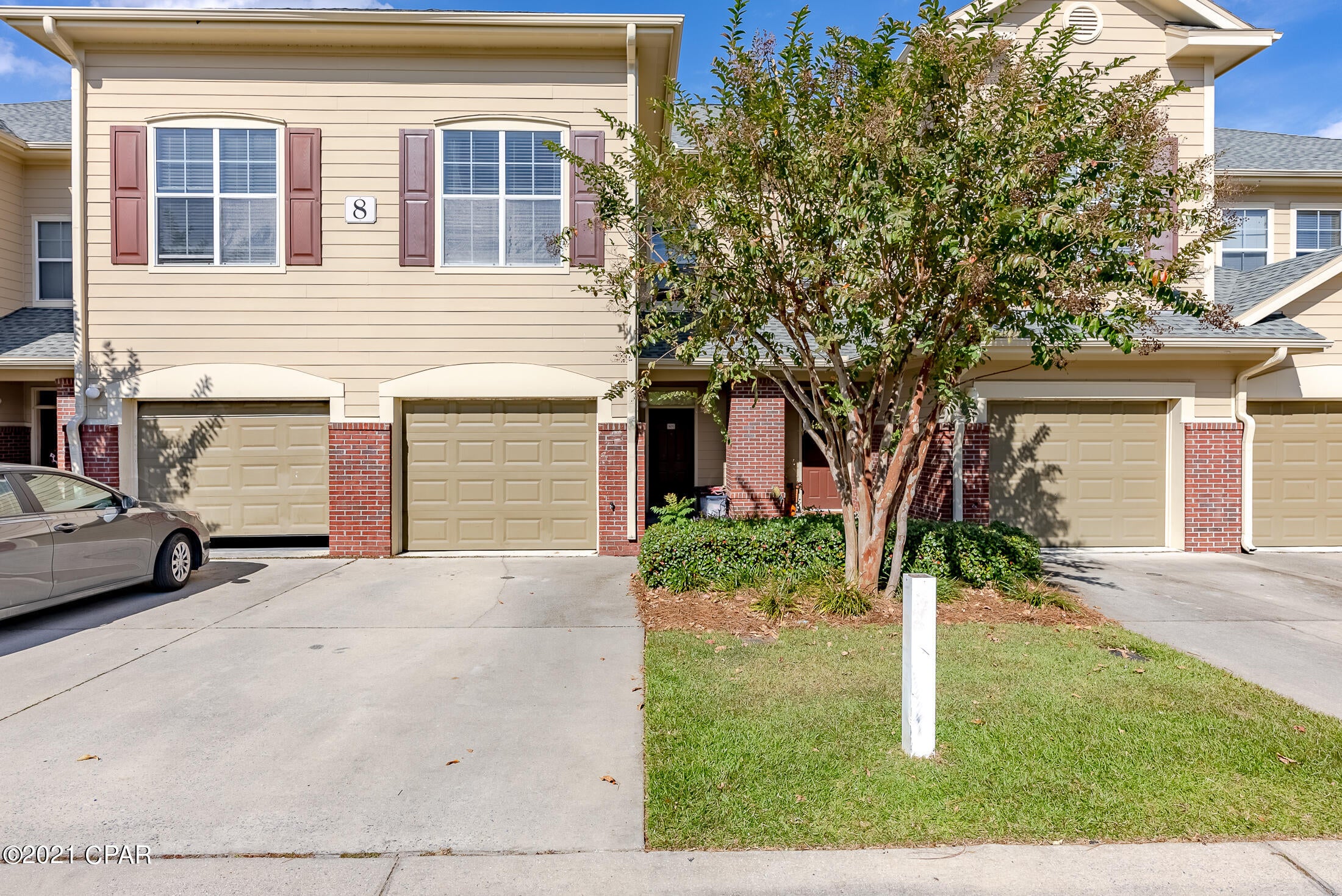 Spacious well kept townhome in Baldwin Rowe Subdivision.  Features a gated community, inground shared pool and clubhouse, and landscaping maintenance! Close to schools, entertainment, shopping and Lynn Haven Beaches.  Extra high ceilings, breakfast bar, screened in back patio, 1 car garage, and new roof.  Granite counter tops and matching  appliances. On site Courtesy office, A very safe and family oriented community.