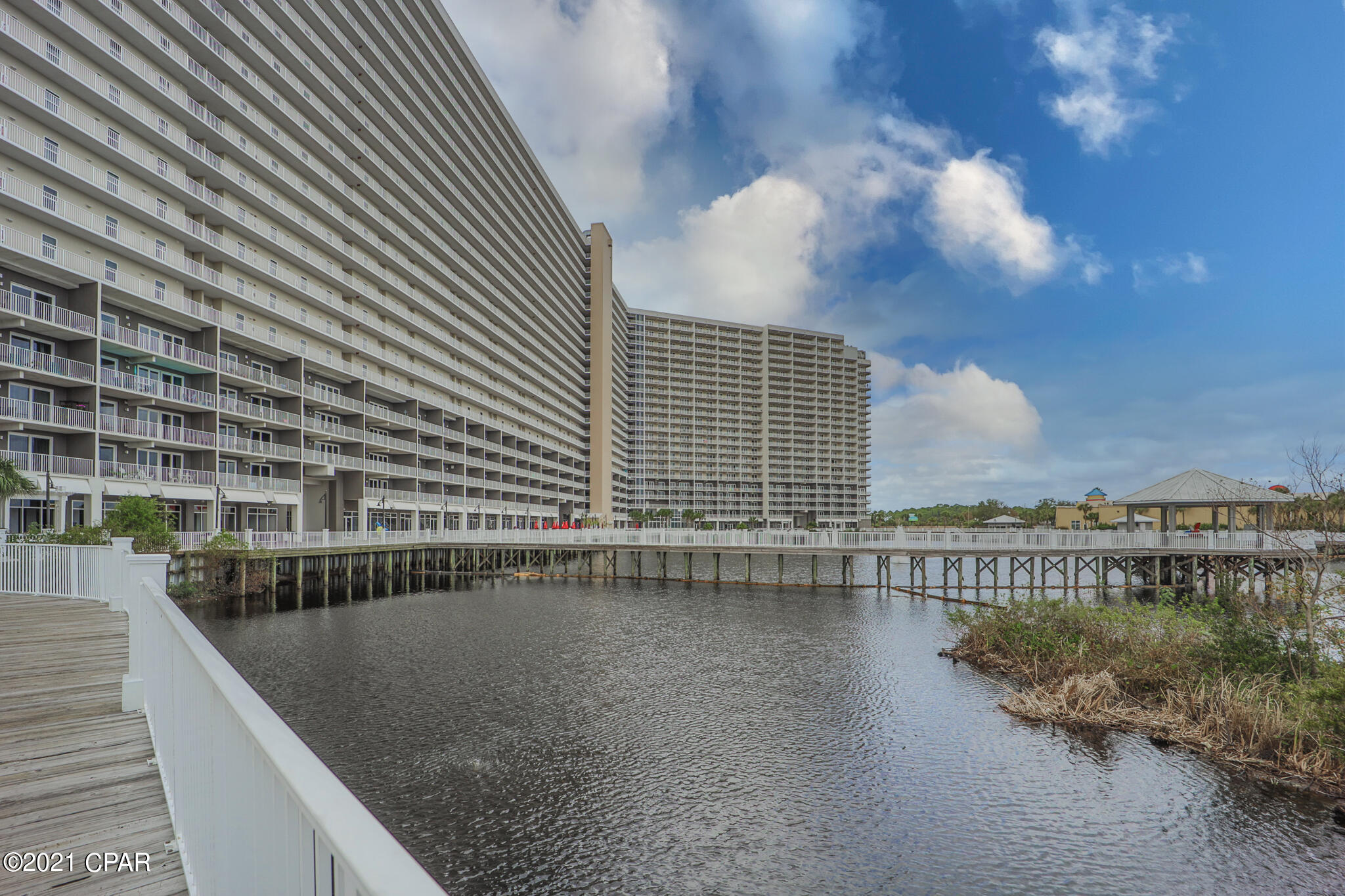 Laketown Wharf - Residential