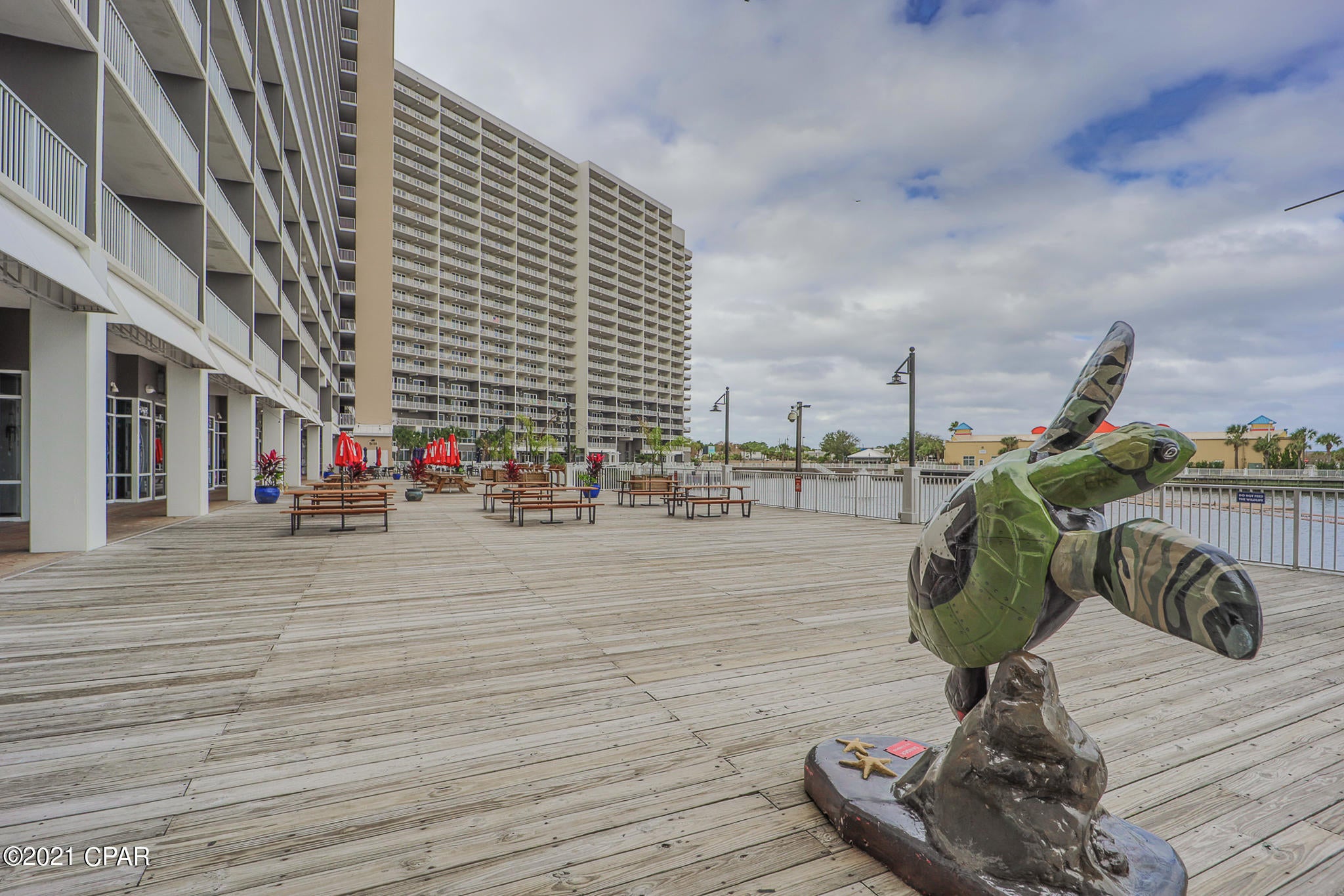 Laketown Wharf - Residential