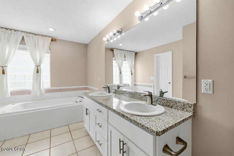 Mowat Highlands Ph IV - Residential