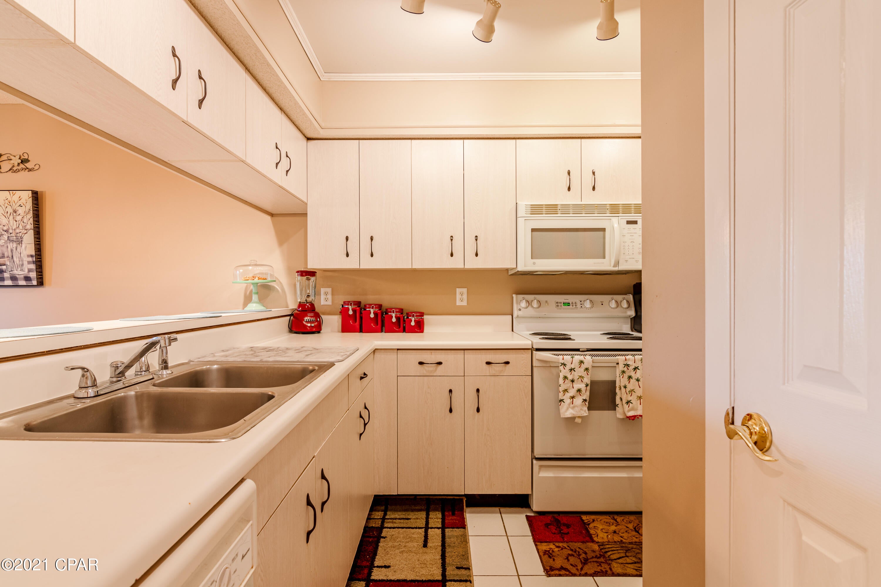 Hombre Golf Village - Residential