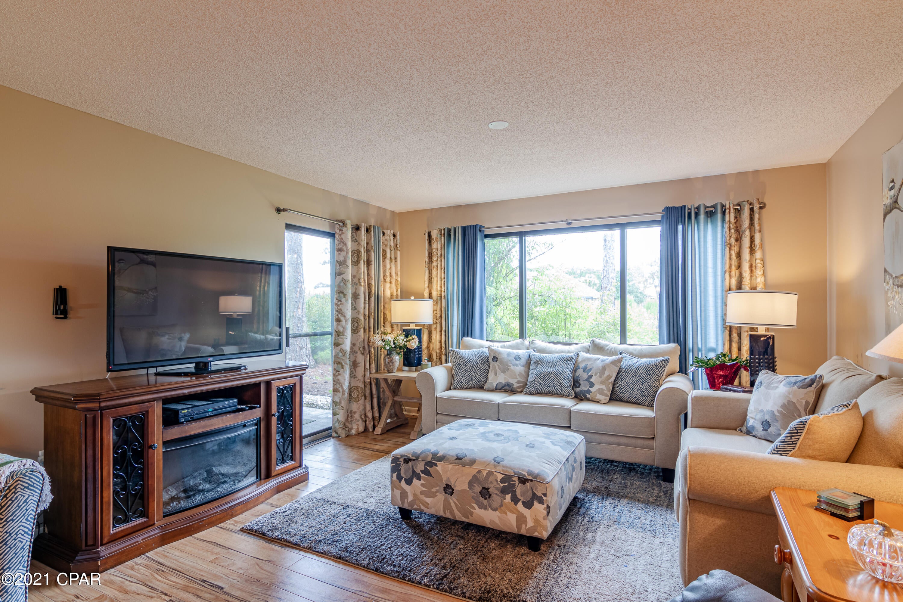 Hombre Golf Village - Residential