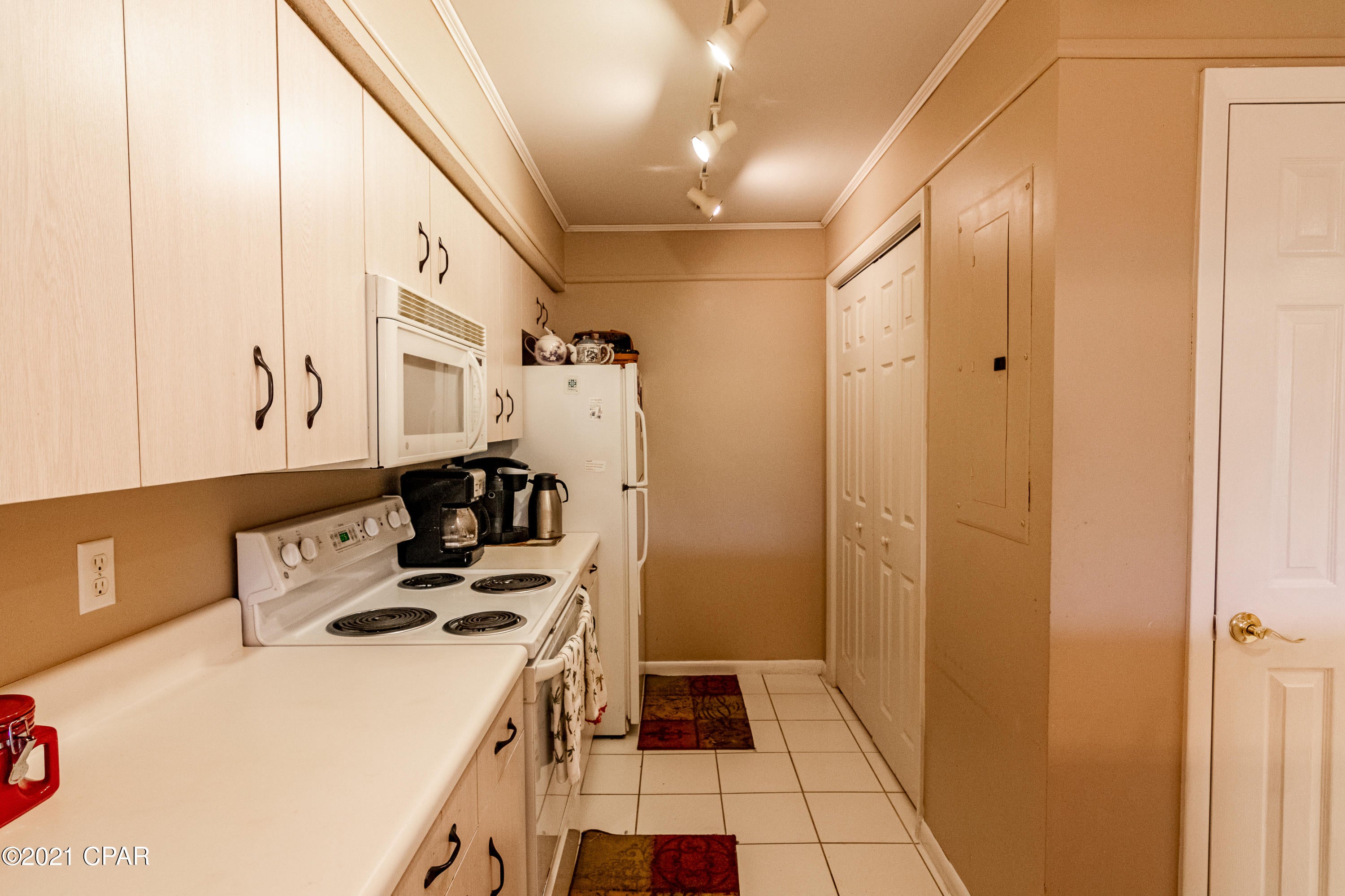 Hombre Golf Village - Residential