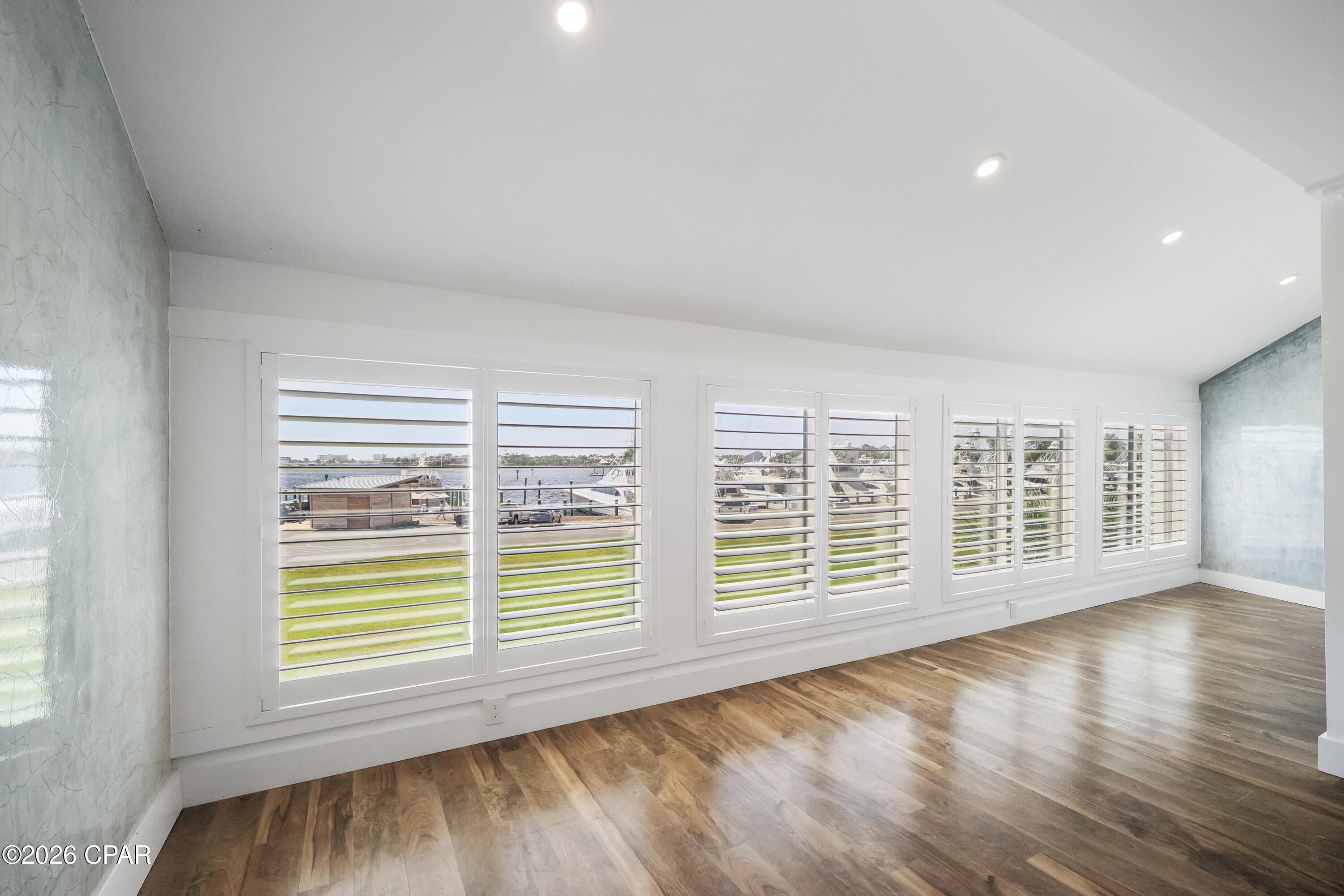 Bay Point Harbour Villas - Residential