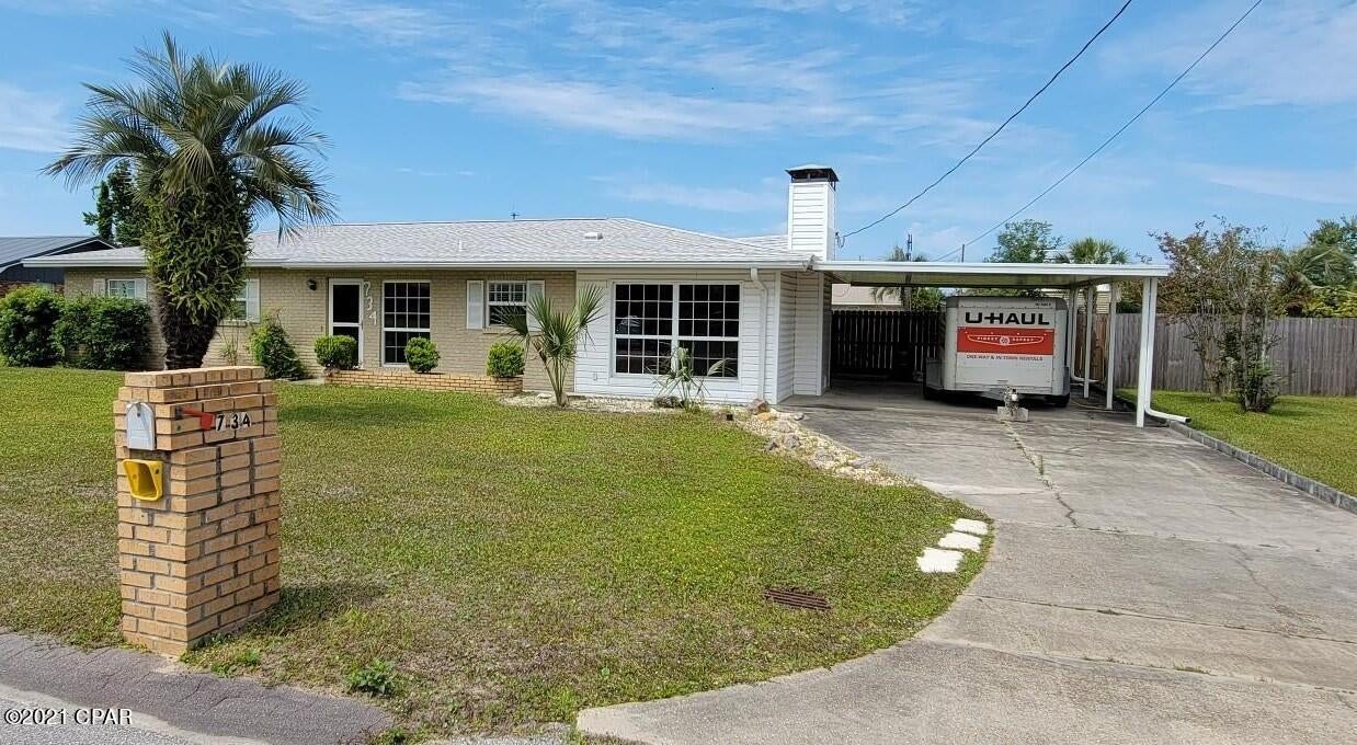 ROOF Nov 2018 !!  This 3 bedroom 2 bath home has all the charm with a unique usable floor plan. Three of the rooms can be used as a living room and make the other a den. Wood Fireplace / Tile in most areas with laminate flooring in the bedrooms /  The large Florida Room has screens and glass to spend your nights looking over the large yard. The Yard Building is  Feb 2019 & equipped with power / House is on City Water & Sewer but there is a well for watering the grass / Come Check it Out !! *Buyer to verify all room measurements*