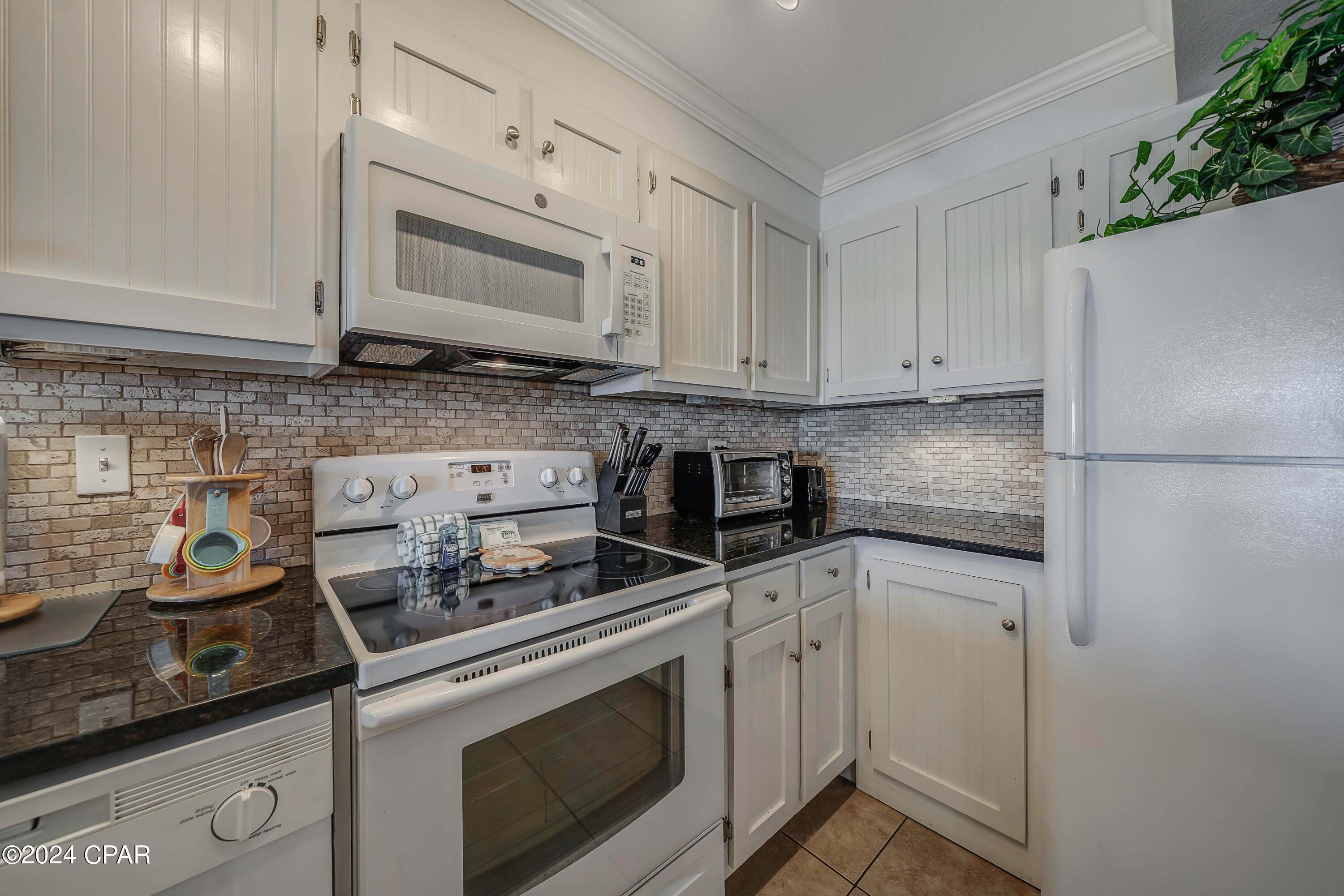 Mariner West Condo - Residential